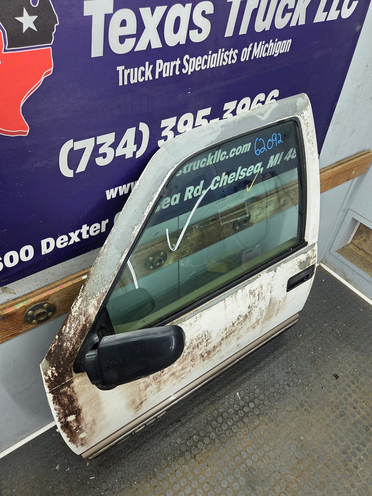 1988-2000 Chevrolet Silverado Suburban GMC Sierra LH Front Driver Side Door