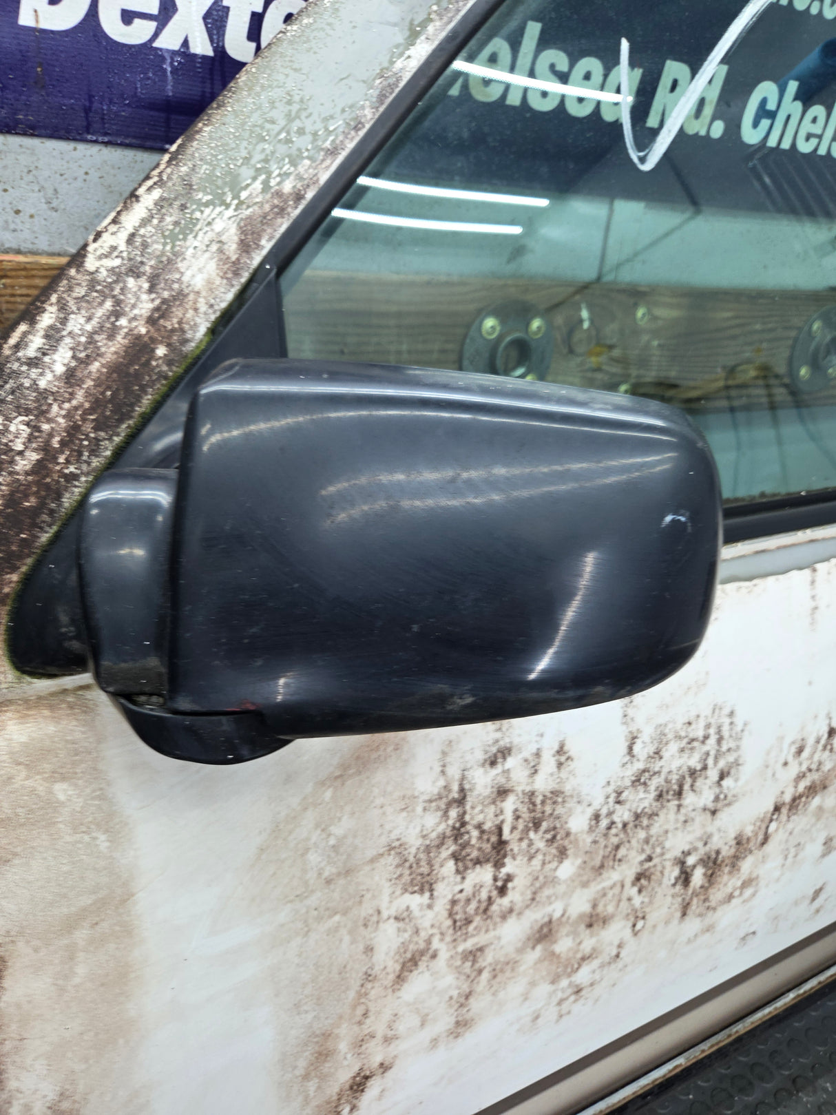 1988-2000 Chevrolet Silverado Suburban GMC Sierra LH Front Driver Side Door