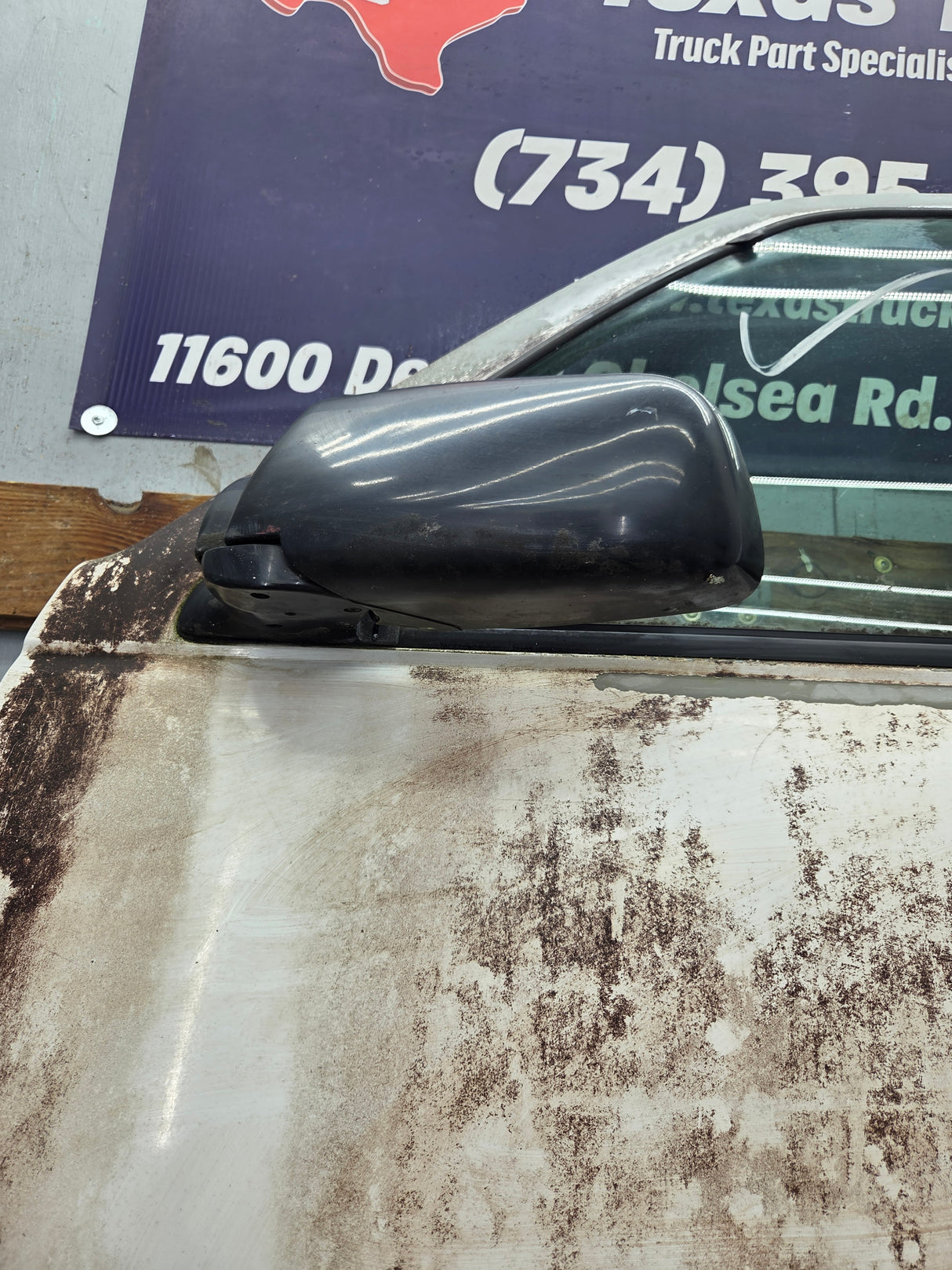 1988-2000 Chevrolet Silverado Suburban GMC Sierra LH Front Driver Side Door
