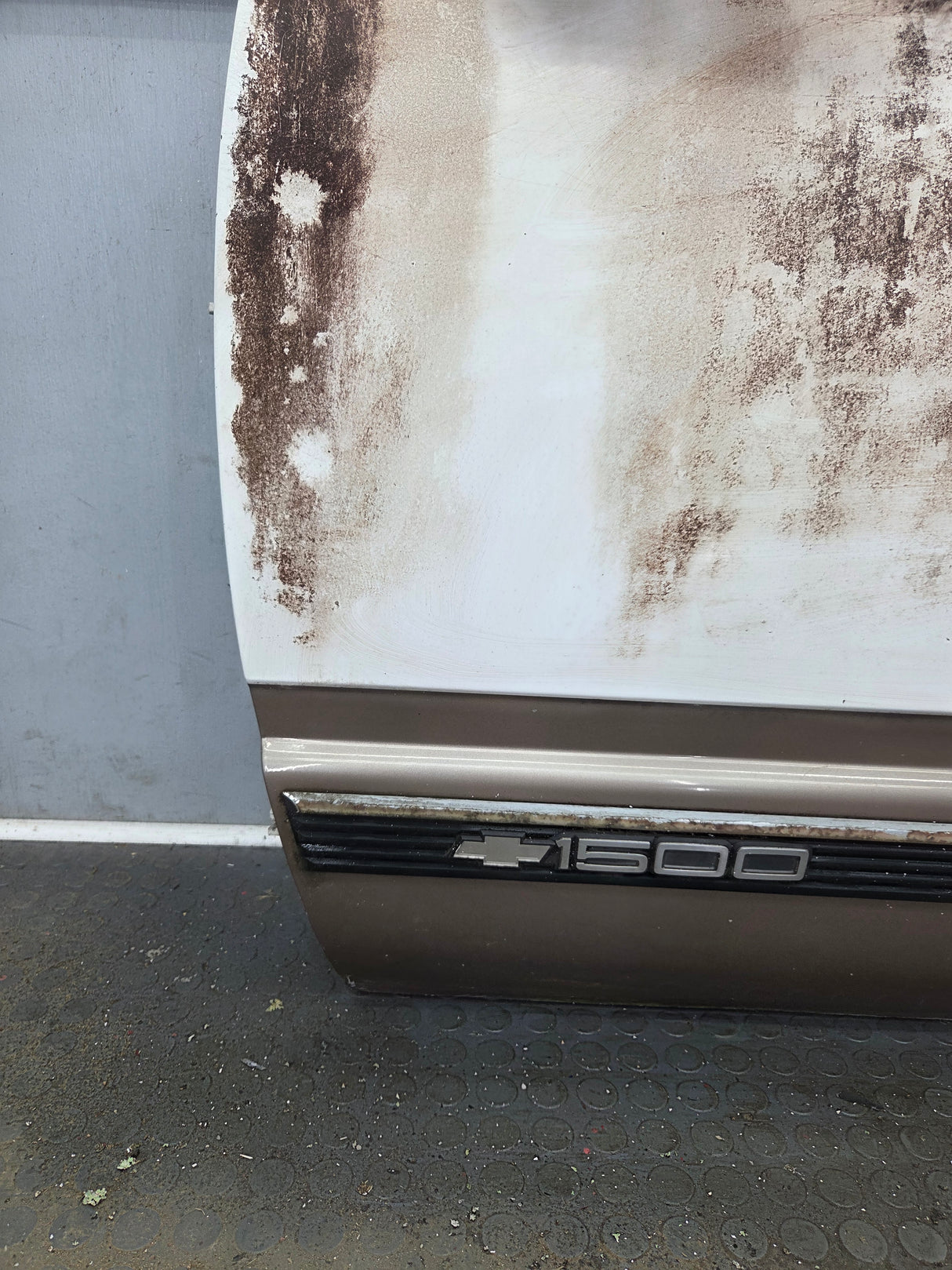 1988-2000 Chevrolet Silverado Suburban GMC Sierra LH Front Driver Side Door