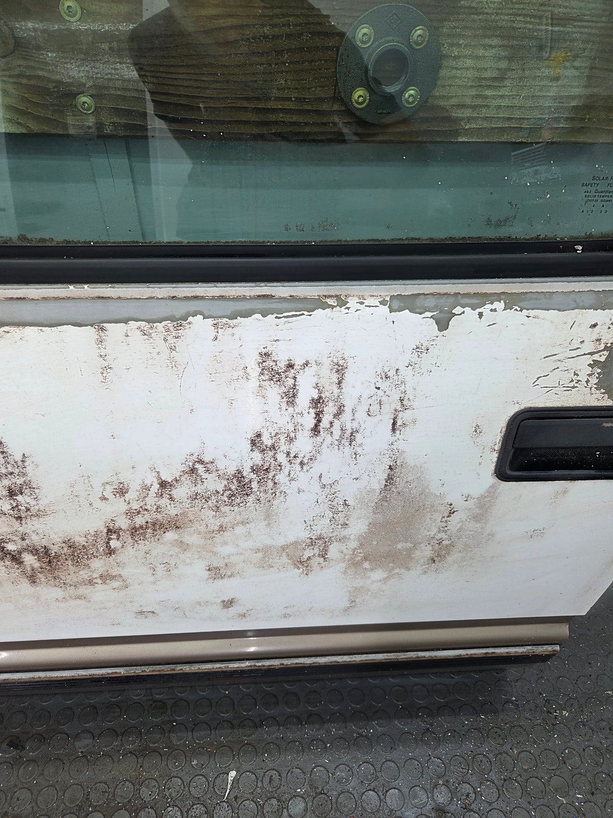 1988-2000 Chevrolet Silverado Suburban GMC Sierra LH Front Driver Side Door