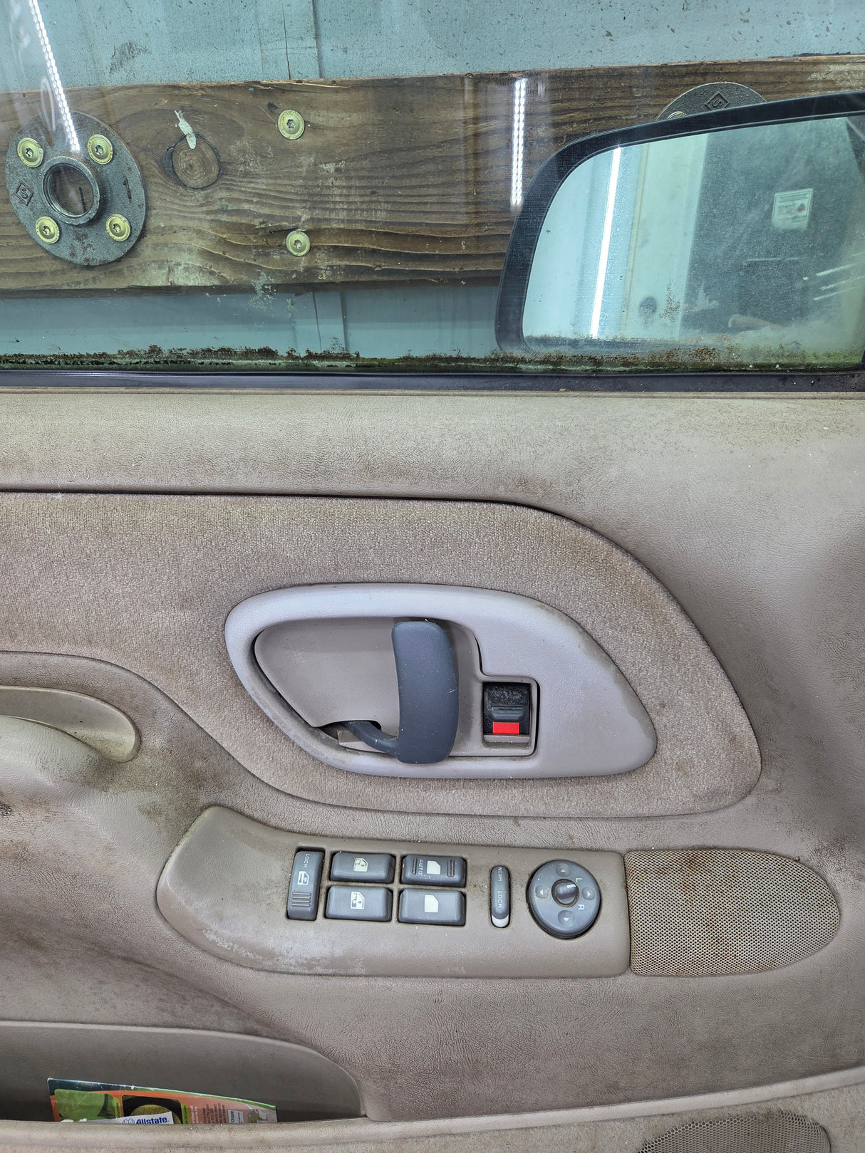 1988-2000 Chevrolet Silverado Suburban GMC Sierra LH Front Driver Side Door