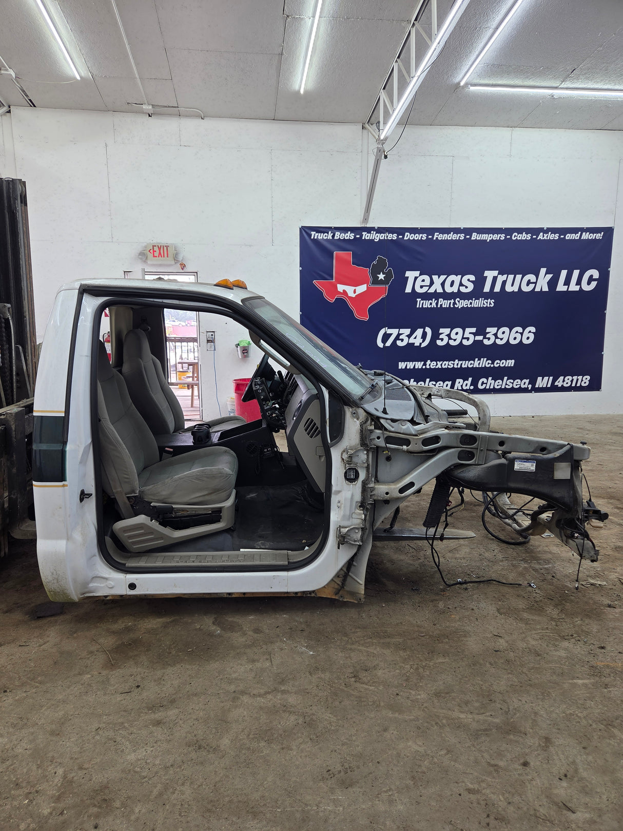 2008-2010 Ford Super Duty F250 F350 F450 F550 Regular Cab 2 door