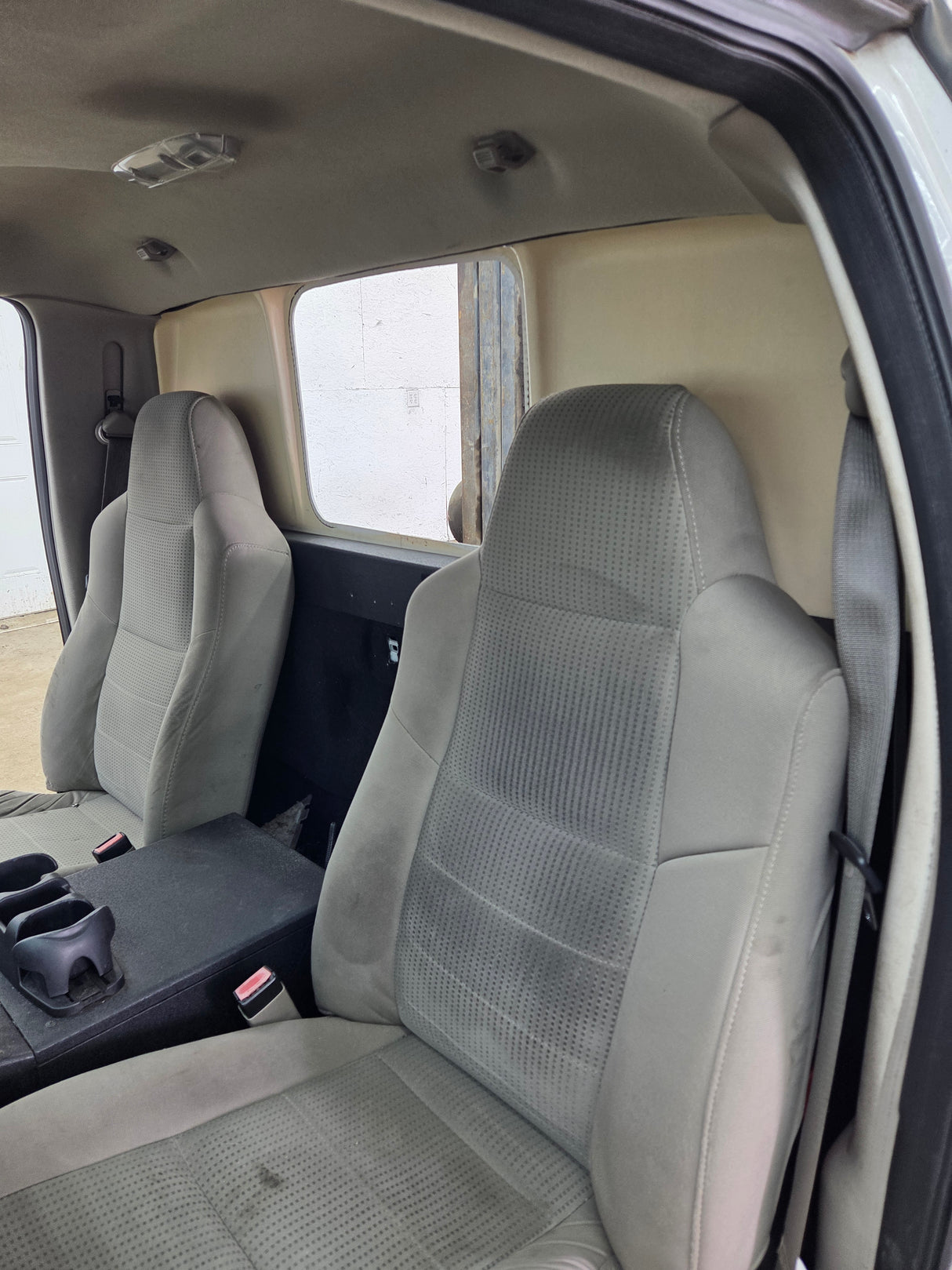 2008-2010 Ford Super Duty F250 F350 F450 F550 Regular Cab 2 door
