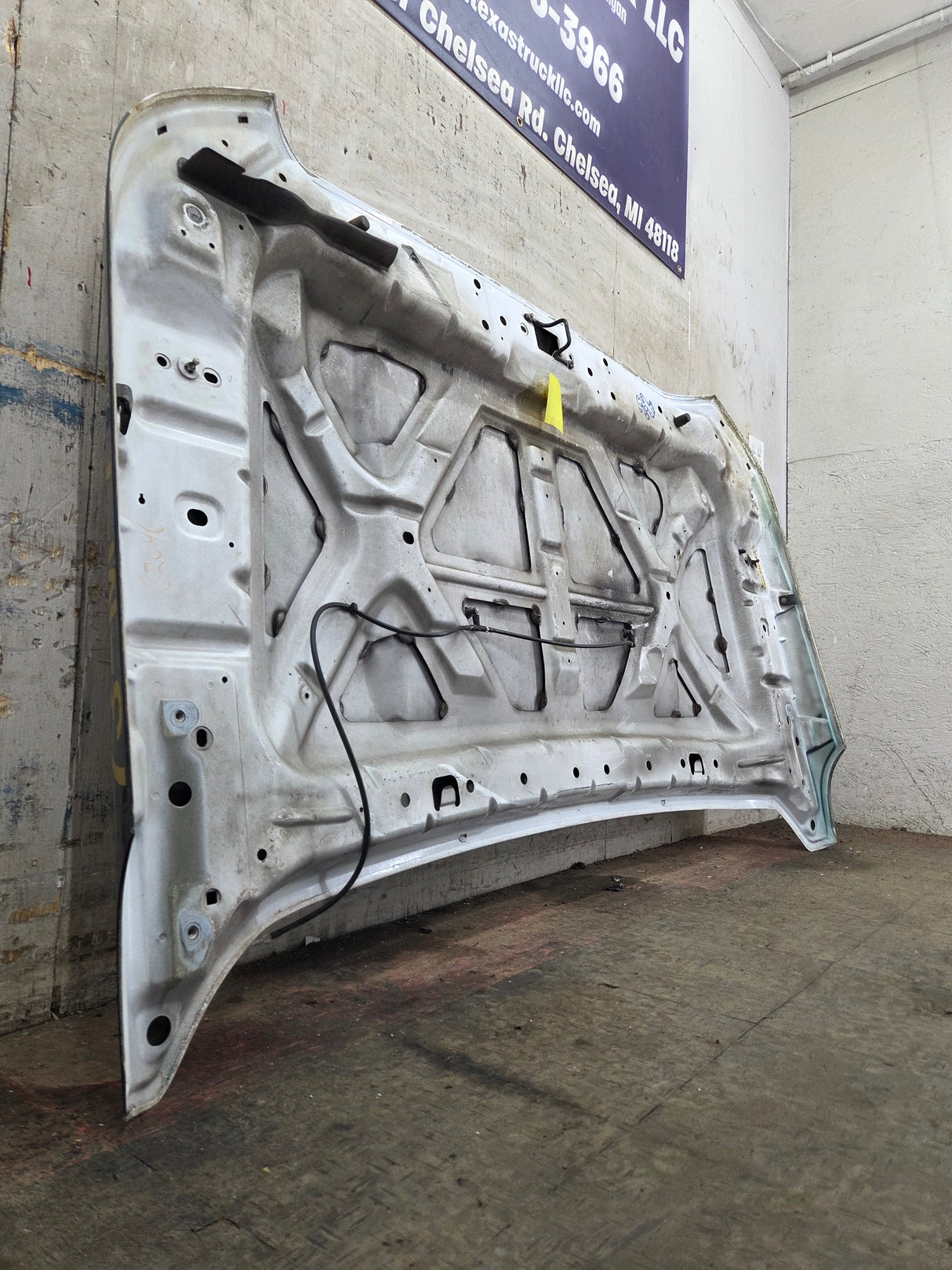 2011-2016 Ford Super Duty Hood F250 F350 F450 F550 - White