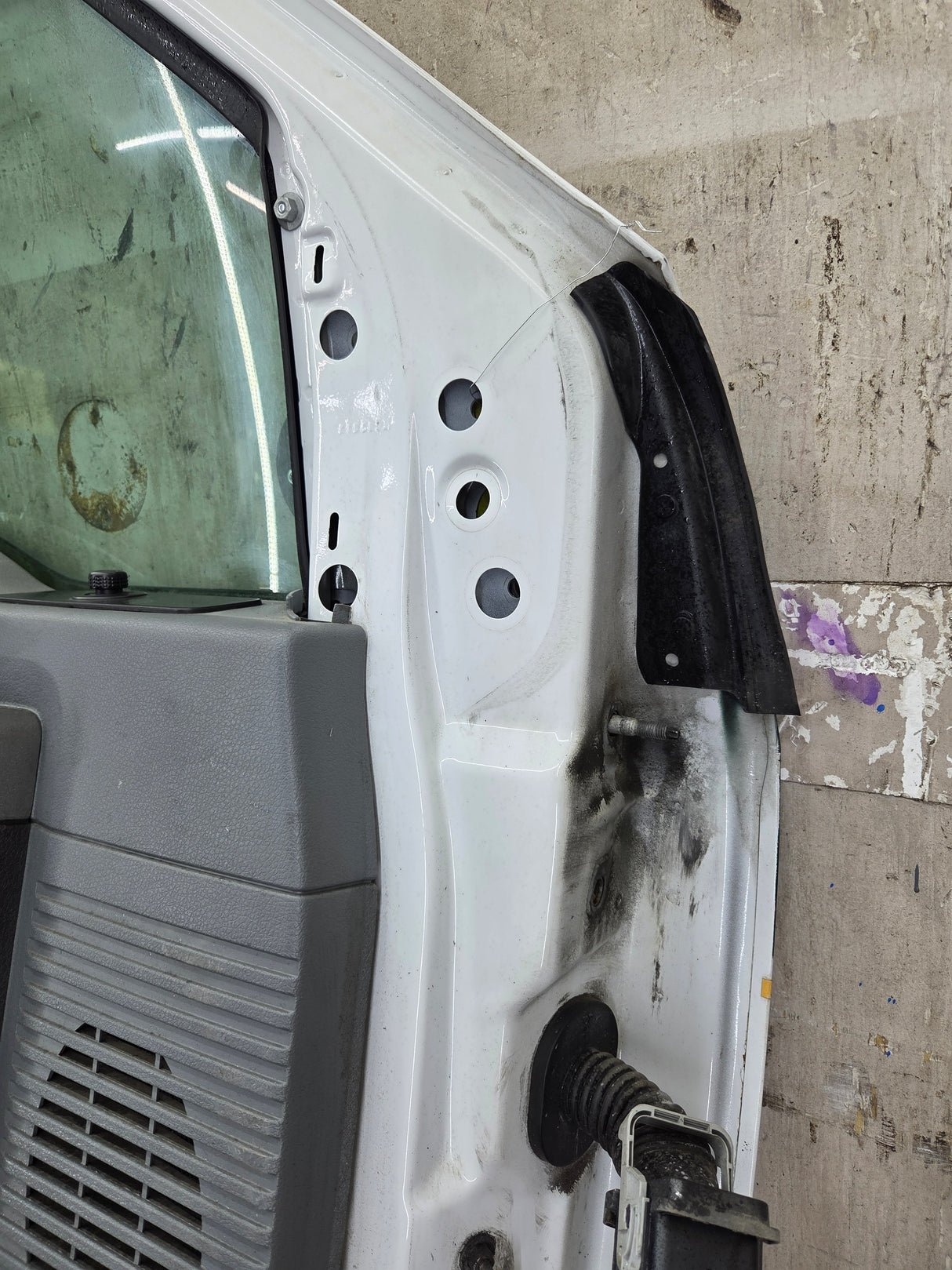 2012-2016 Ford Super Duty LH Driver Side Front Door F250 F350 F450 F550