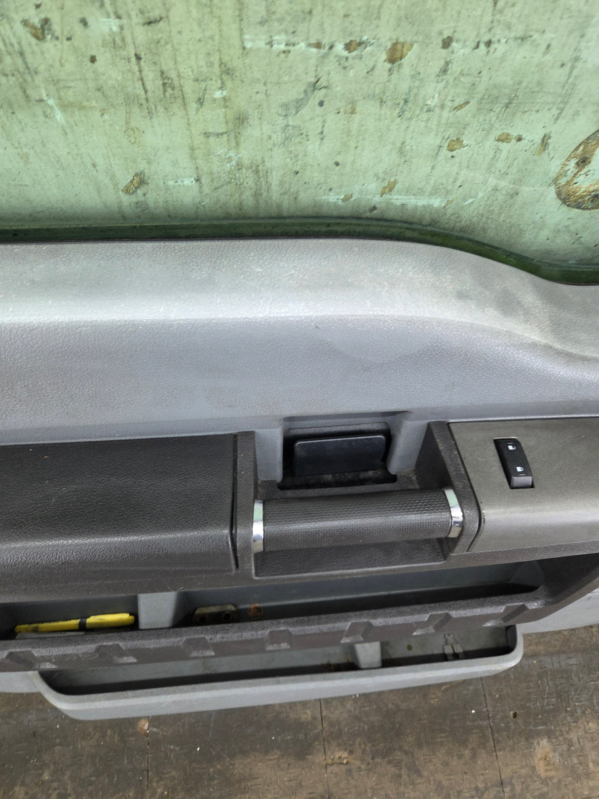 2012-2016 Ford Super Duty LH Driver Side Front Door F250 F350 F450 F550