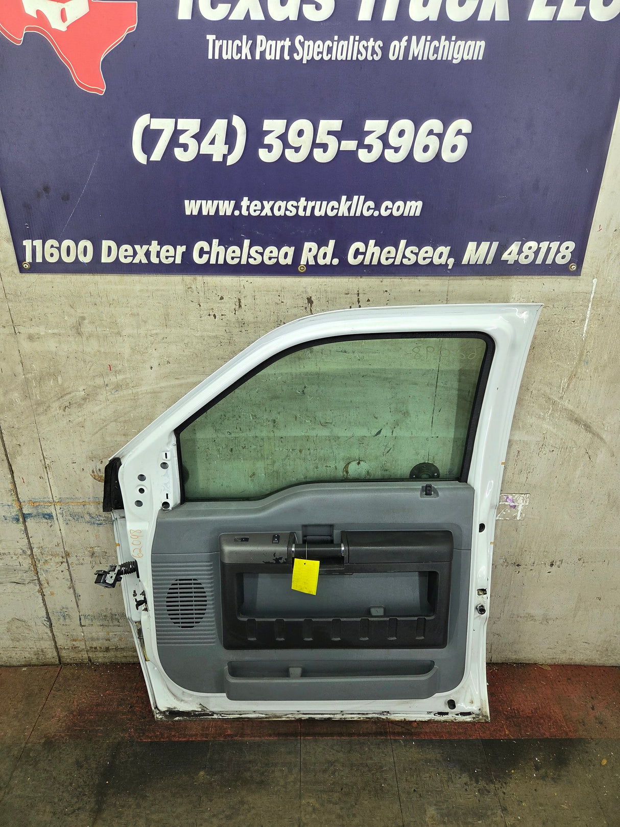 2012-2016 Ford Super Duty RH Passenger Side Front Door F250 F350 F450 F550