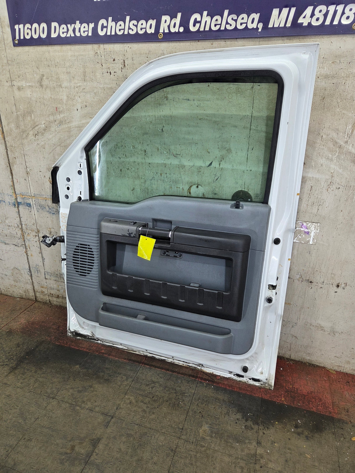 2012-2016 Ford Super Duty RH Passenger Side Front Door F250 F350 F450 F550