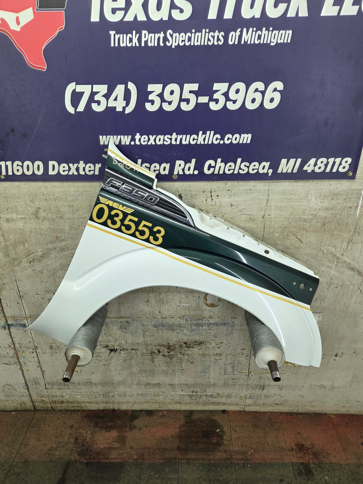 2011-2016 Ford Super Duty F250 F350 RH Passenger Side Front Fender Quarter Panel - Oxford White