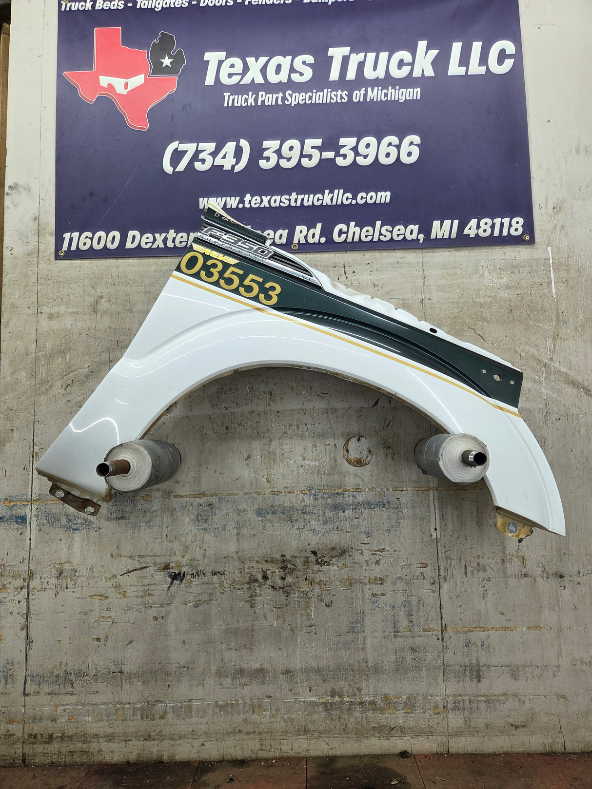 2011-2016 Ford Super Duty F250 F350 RH Passenger Side Front Fender Quarter Panel - Oxford White