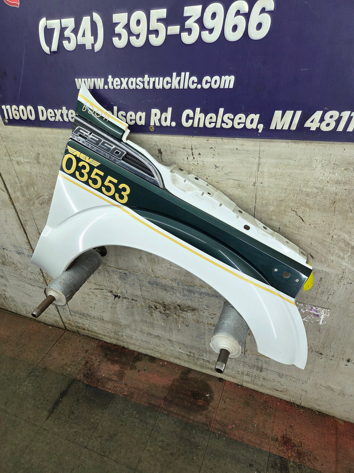 2011-2016 Ford Super Duty F250 F350 RH Passenger Side Front Fender Quarter Panel - Oxford White