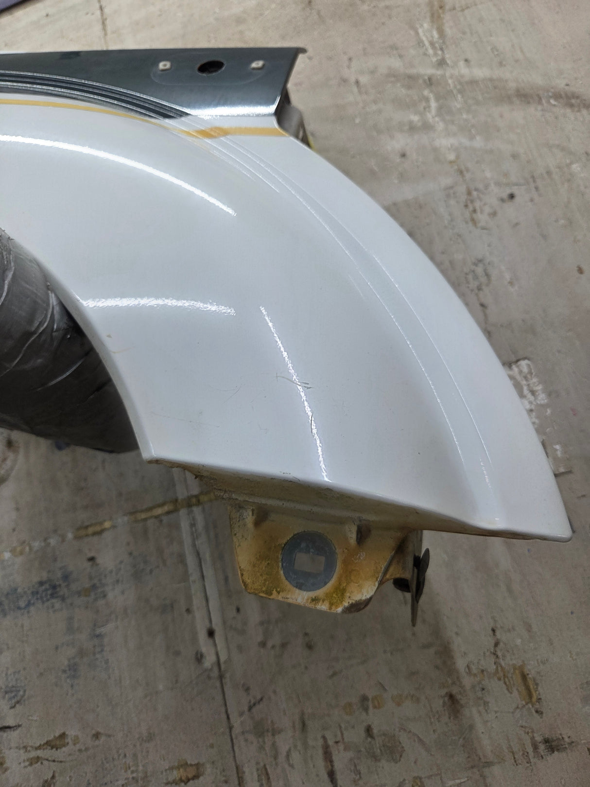2011-2016 Ford Super Duty F250 F350 RH Passenger Side Front Fender Quarter Panel - Oxford White