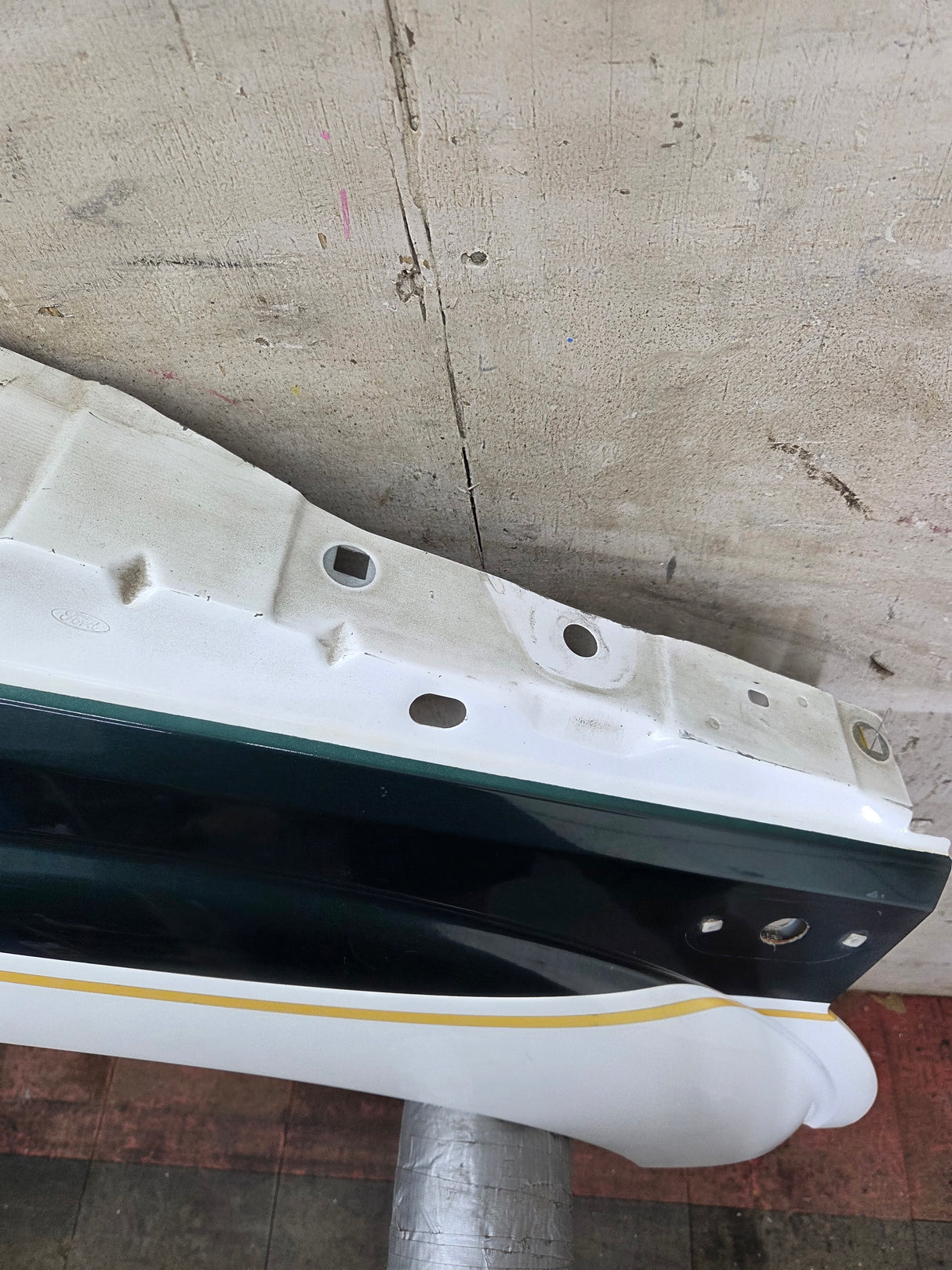 2011-2016 Ford Super Duty F250 F350 RH Passenger Side Front Fender Quarter Panel - Oxford White