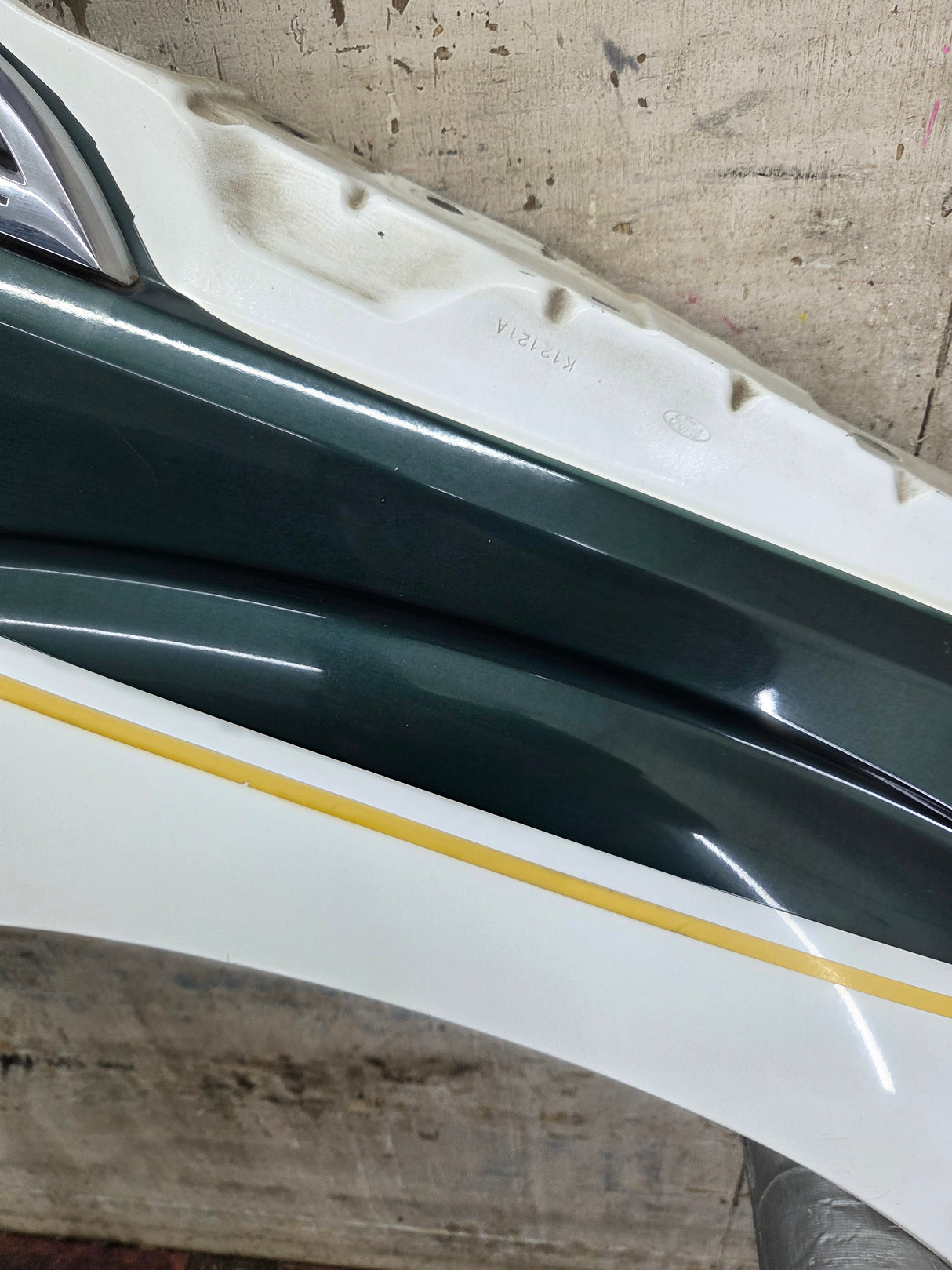 2011-2016 Ford Super Duty F250 F350 RH Passenger Side Front Fender Quarter Panel - Oxford White