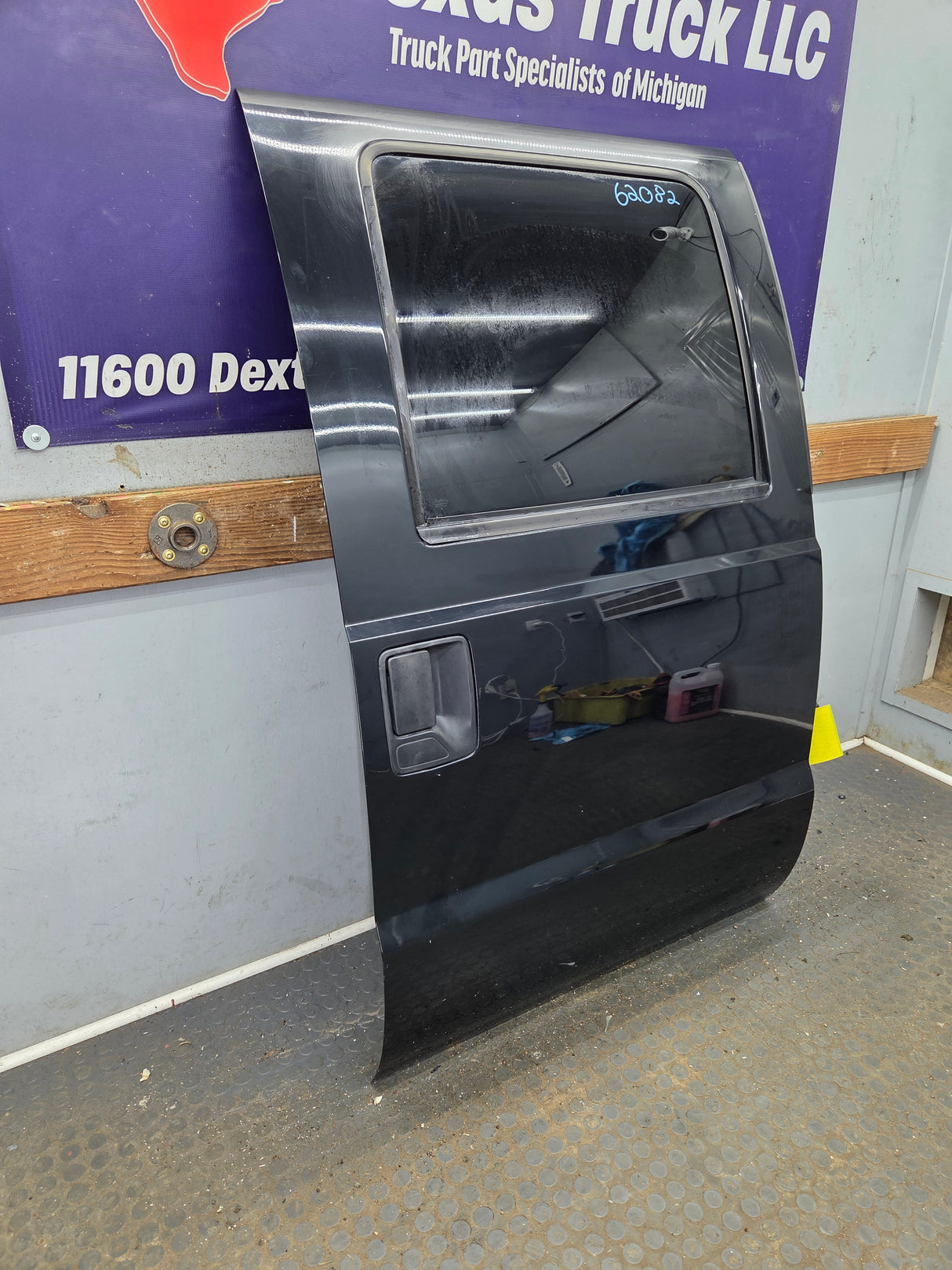 1999-2011 Ford Super Duty F250 F350 F450 F550 RH Crew Cab Passenger Side Rear Door