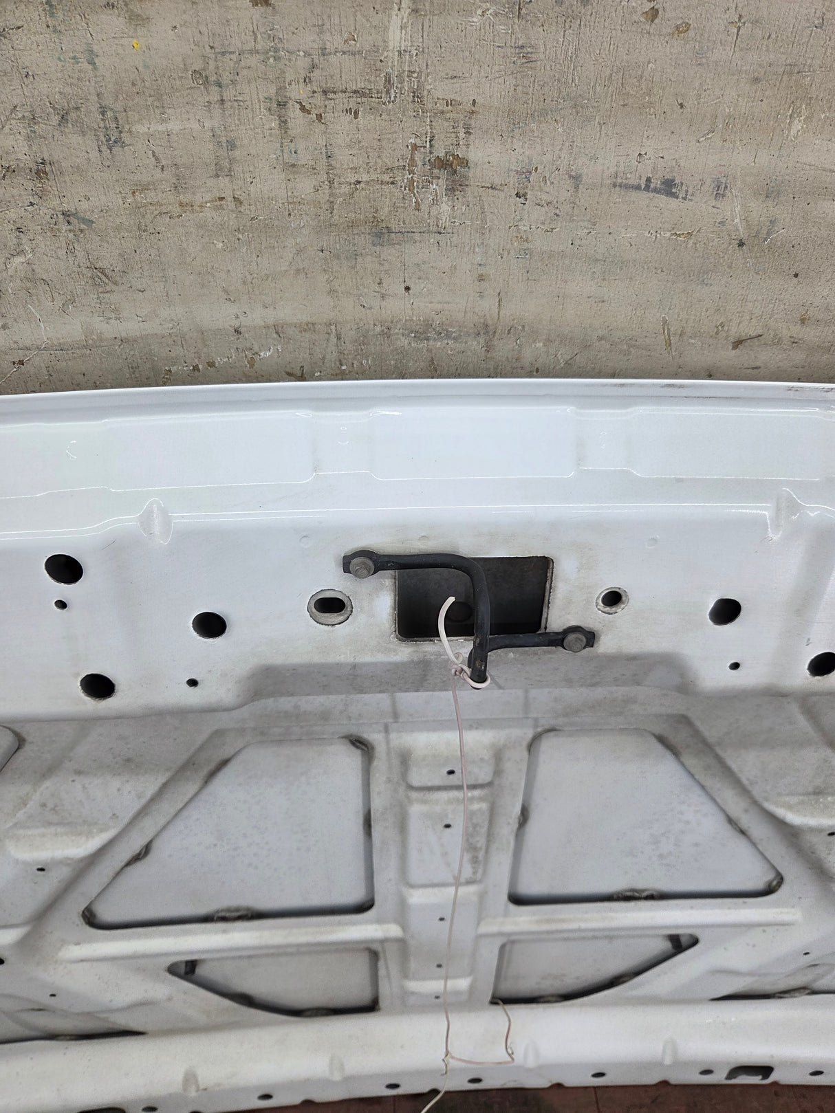2011-2016 Ford Super Duty Hood F250 F350 F450 F550 - White
