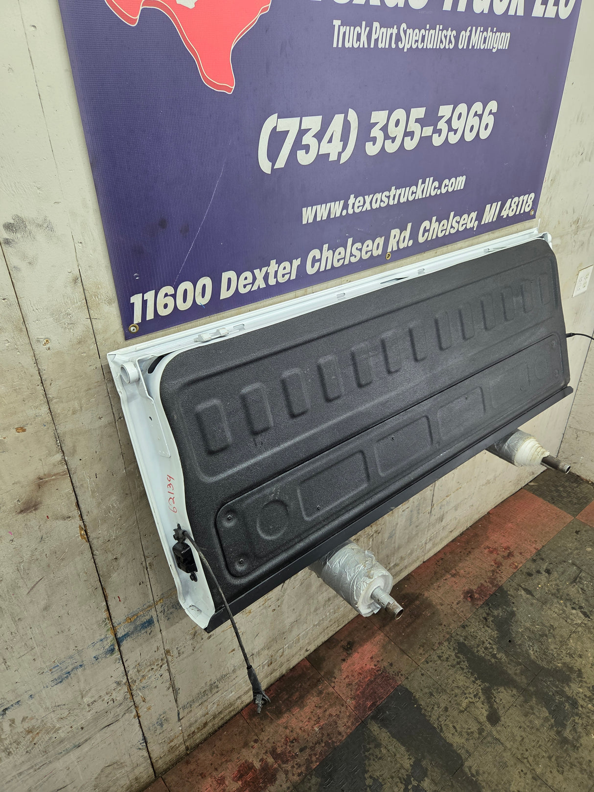 2019-2025 Chevrolet Silverado 2500 3500 Truck Tailgate
