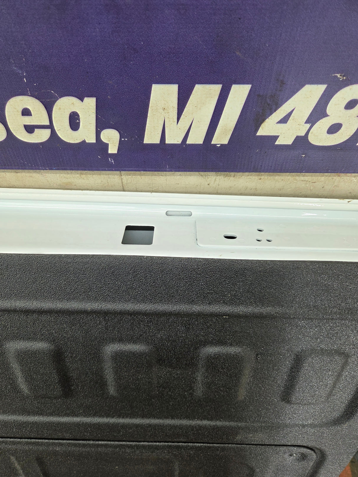 2019-2025 Chevrolet Silverado 2500 3500 Truck Tailgate