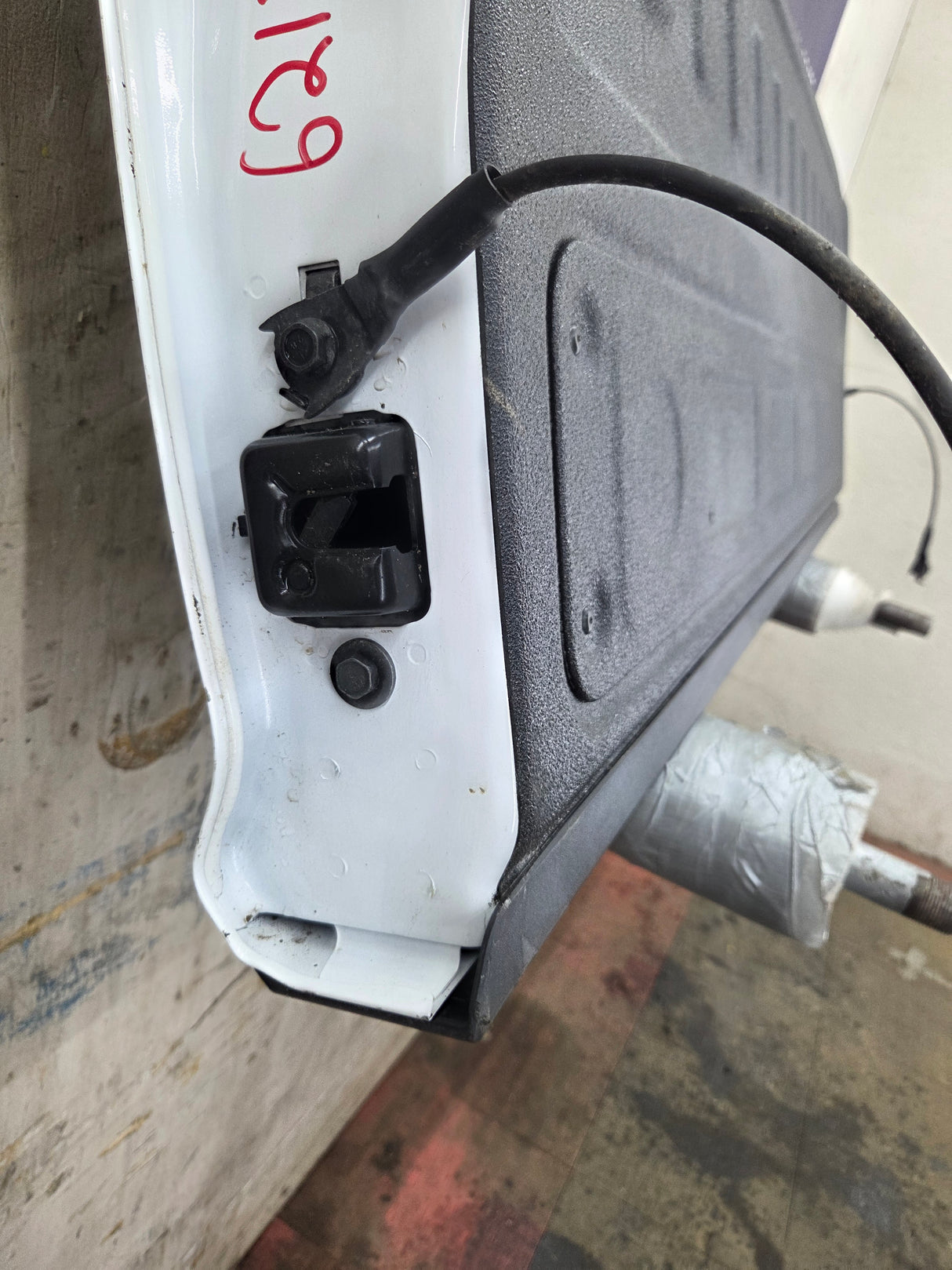 2019-2025 Chevrolet Silverado 2500 3500 Truck Tailgate