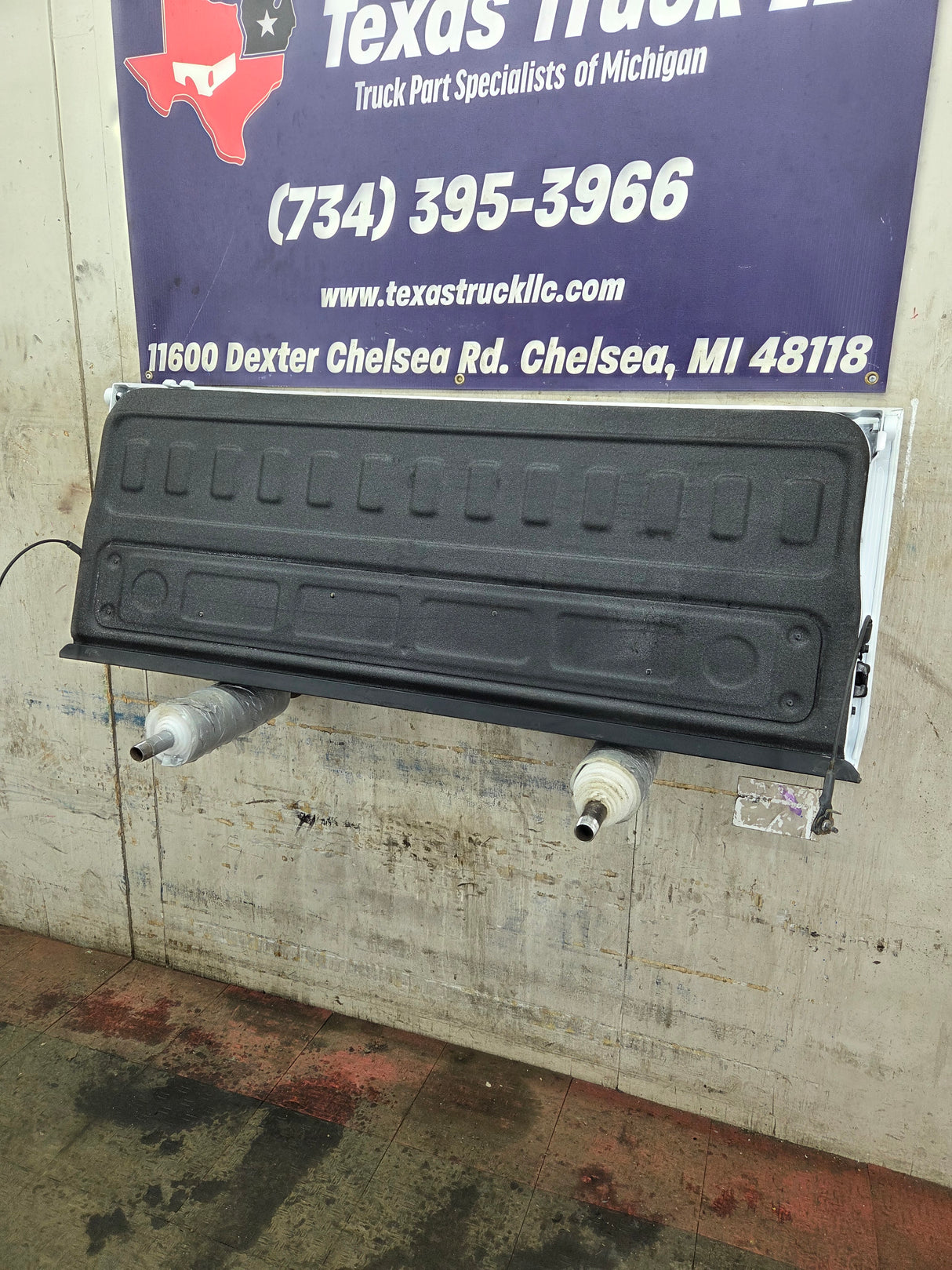 2019-2026 Chevrolet Silverado 2500 HD 3500HD Truck Tailgate