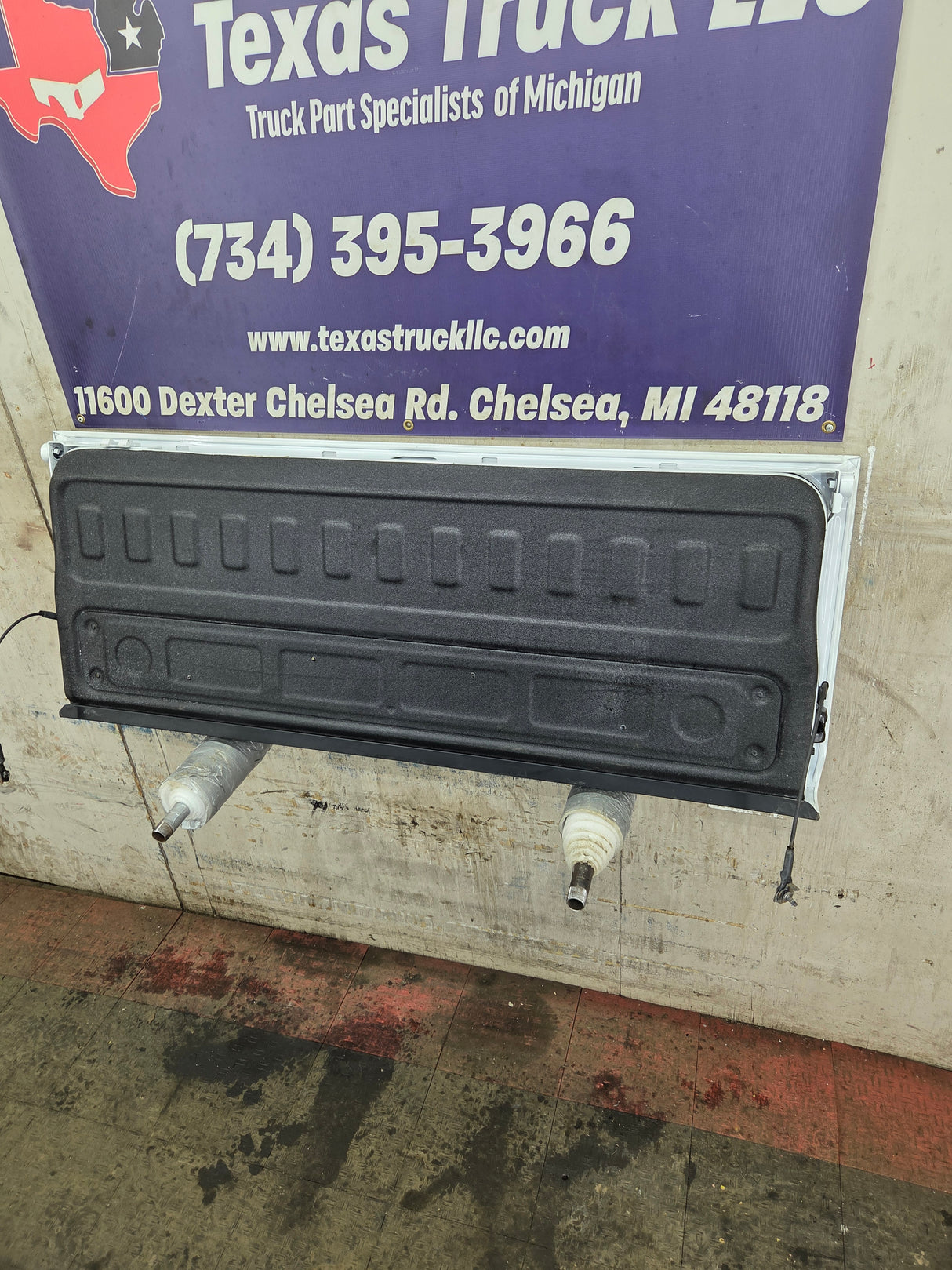 2019-2026 Chevrolet Silverado 2500 HD 3500HD Truck Tailgate
