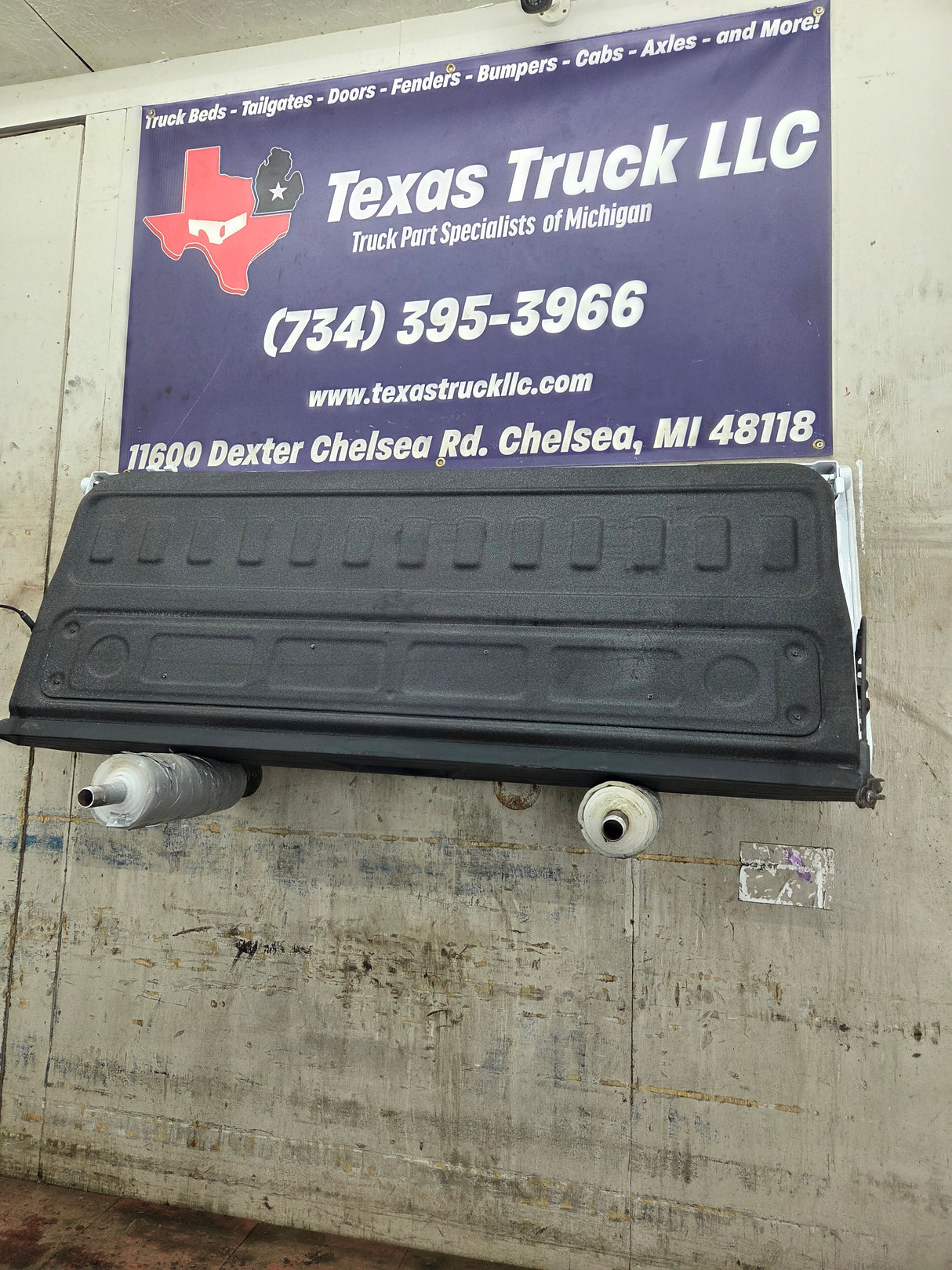 2019-2026 Chevrolet Silverado 2500 HD 3500HD Truck Tailgate