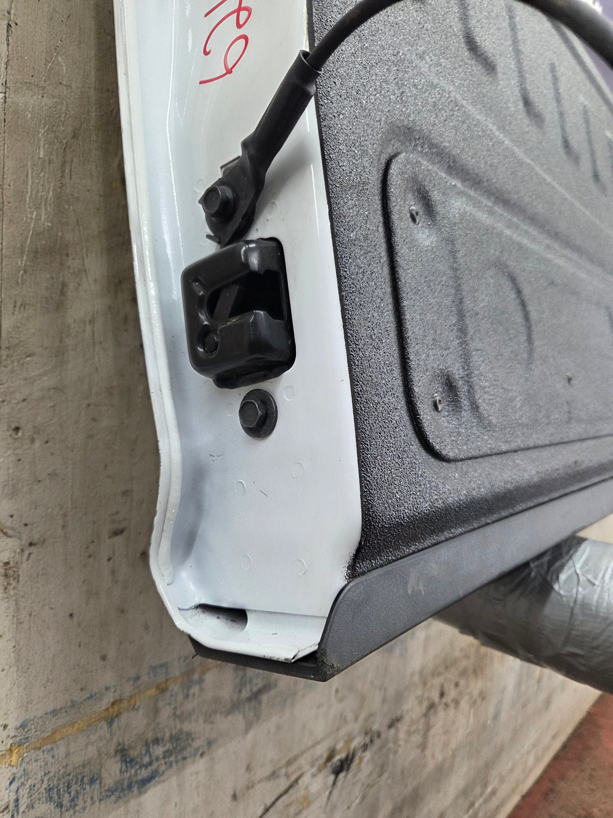 2019-2026 Chevrolet Silverado 2500 HD 3500HD Truck Tailgate