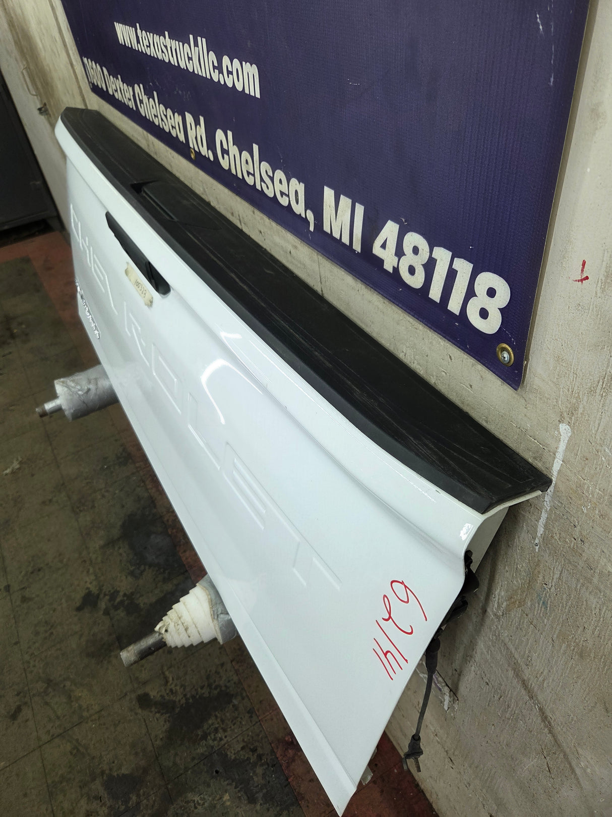 2019-2026 Chevrolet Silverado 2500 HD 3500HD Truck Tailgate