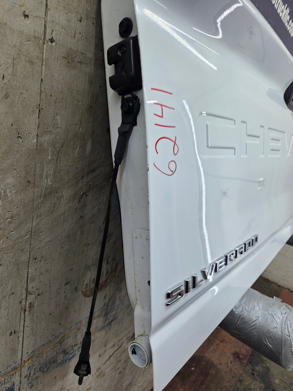 2019-2026 Chevrolet Silverado 2500 HD 3500HD Truck Tailgate