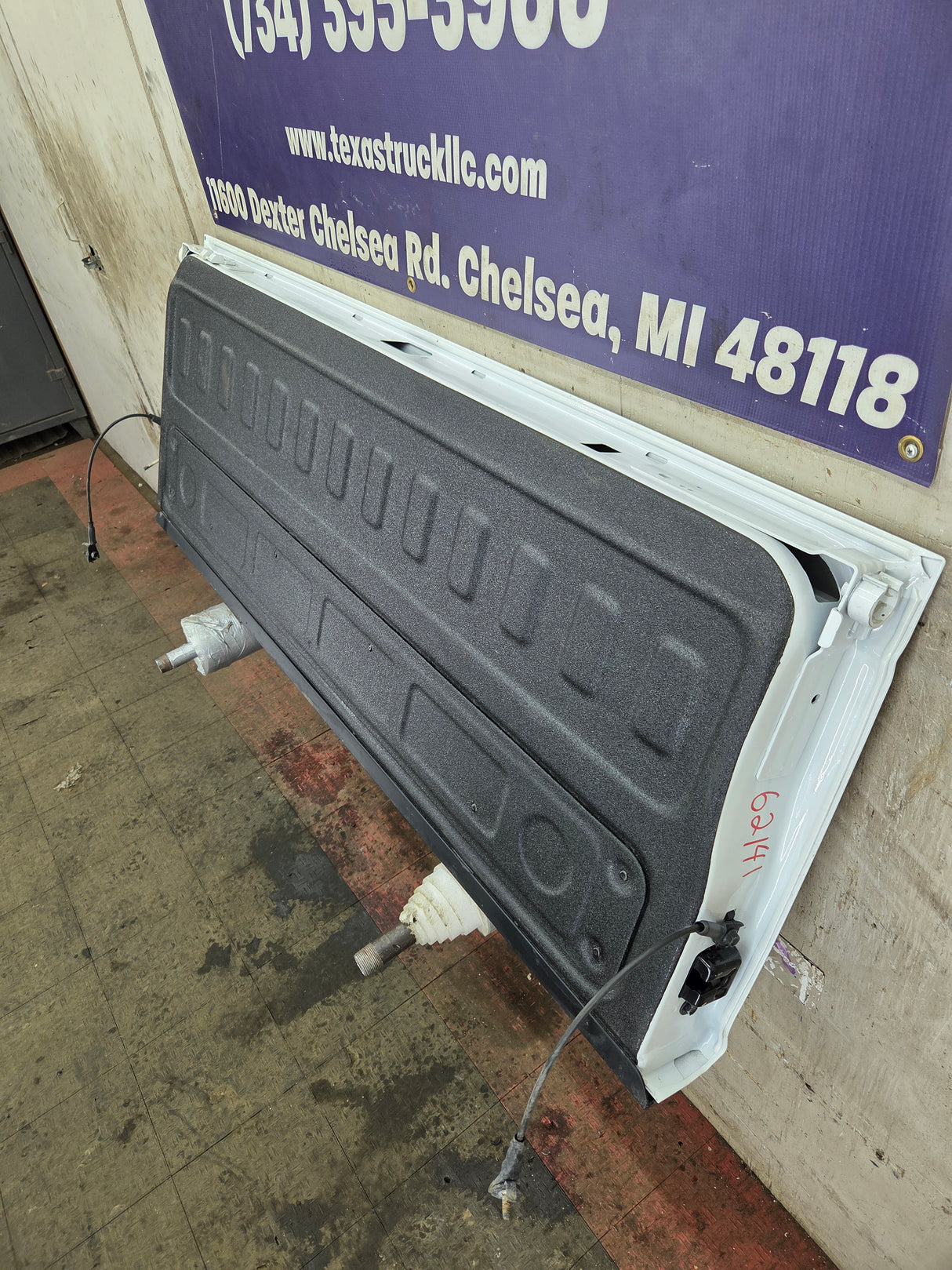 2019-2026 Chevrolet Silverado 2500 HD 3500HD Truck Tailgate