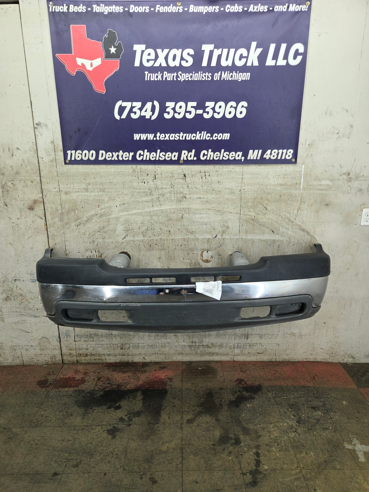 1999-2002 Chevrolet Silverado 2500 3500 HD Front Bumper - Chrome