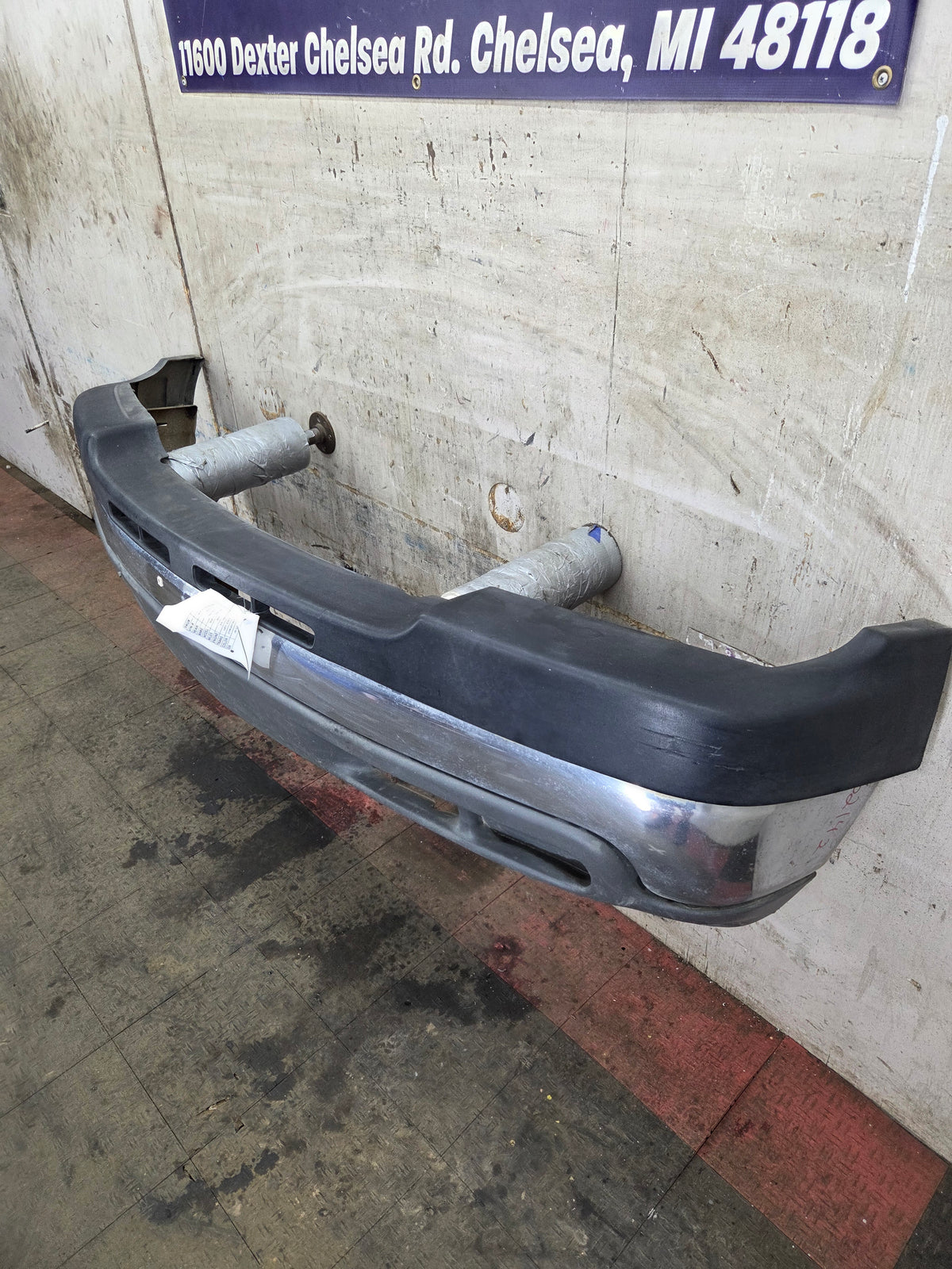 1999-2002 Chevrolet Silverado 2500 3500 HD Front Bumper - Chrome