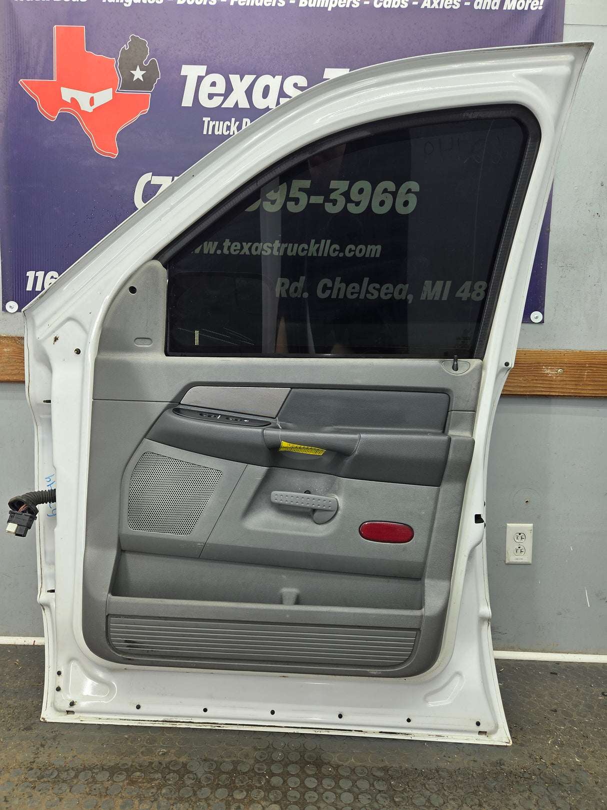 2003-2008 Dodge Ram 3rd Gen Passenger Side Front Quad Cab Crew Cab Door 1500 2500 3500 4500 5500