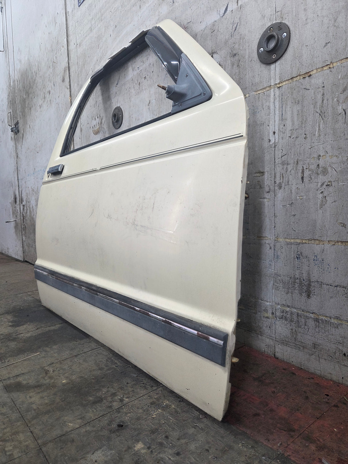 1982-1993 Chevrolet S10 / GMC S15 Sonoma RH Passenger Side Front Door