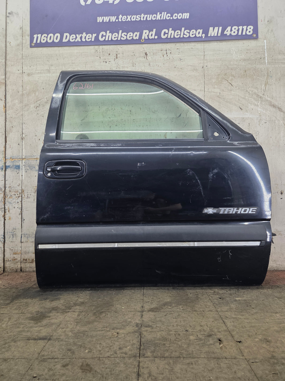 1999-2006 Chevrolet Silverado / GMC Sierra 1500 2500 3500 HD Front Passenger side Door RH