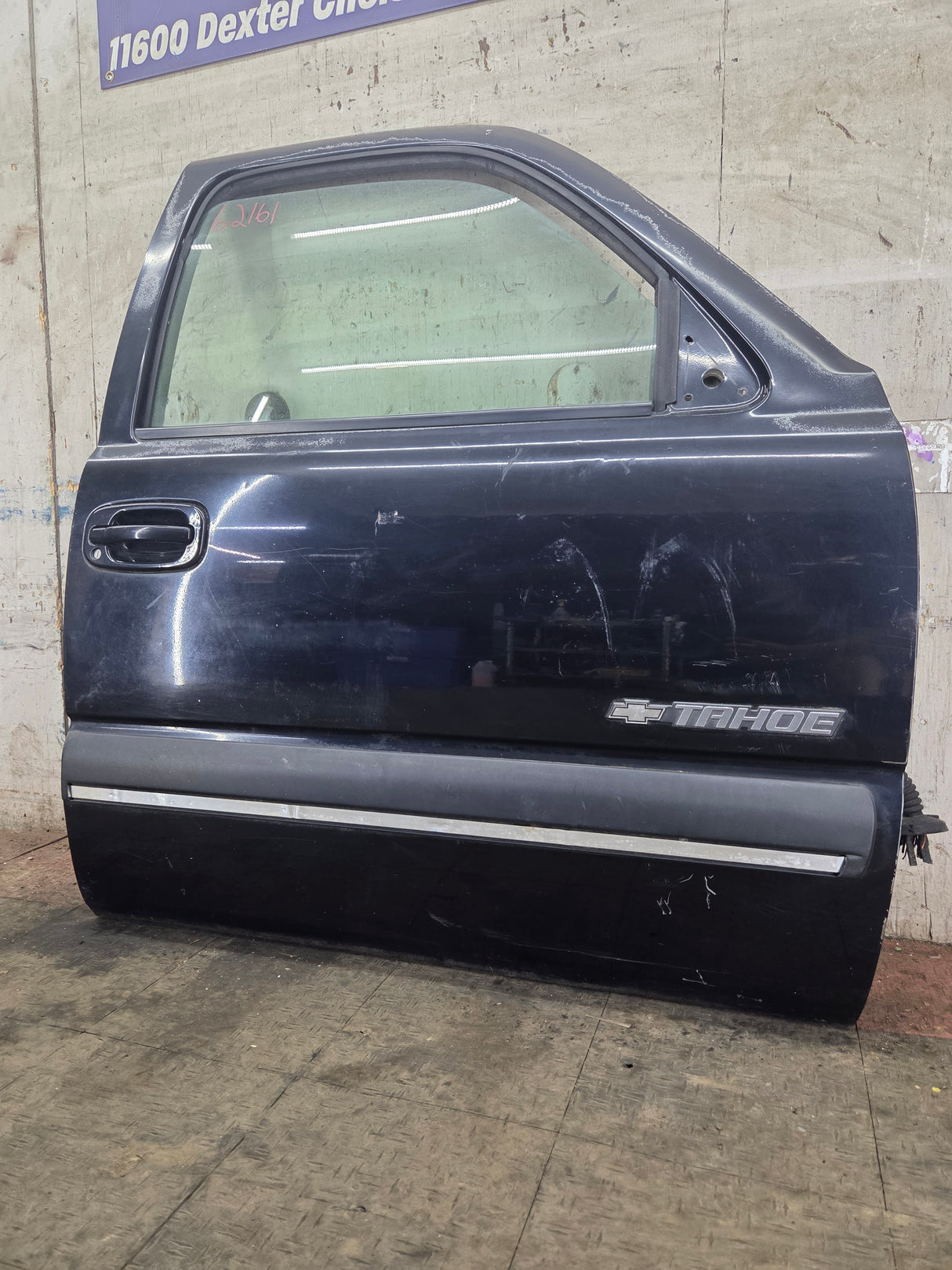 1999-2006 Chevrolet Silverado / GMC Sierra 1500 2500 3500 HD Front Passenger side Door RH