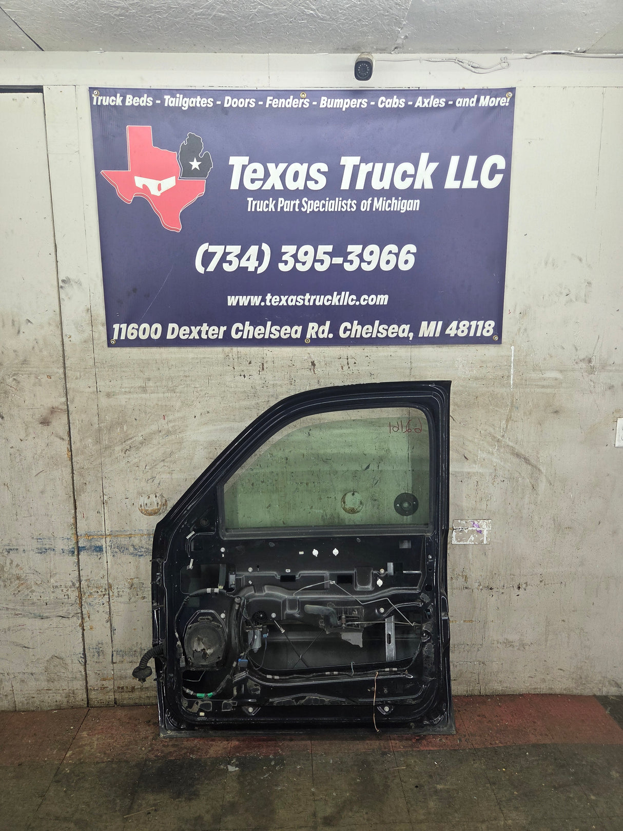1999-2006 Chevrolet Silverado / GMC Sierra 1500 2500 3500 HD Front Passenger side Door RH