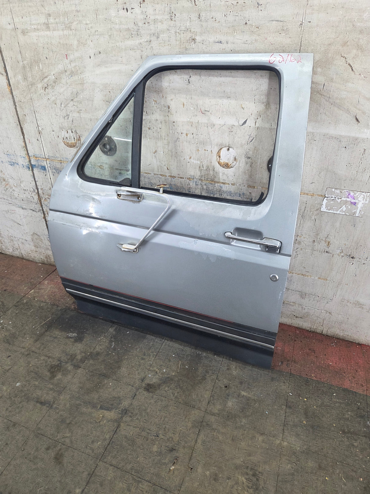 1987-1997 Ford F Series F250 F350 F450 F550 Driver Side Front Door LH