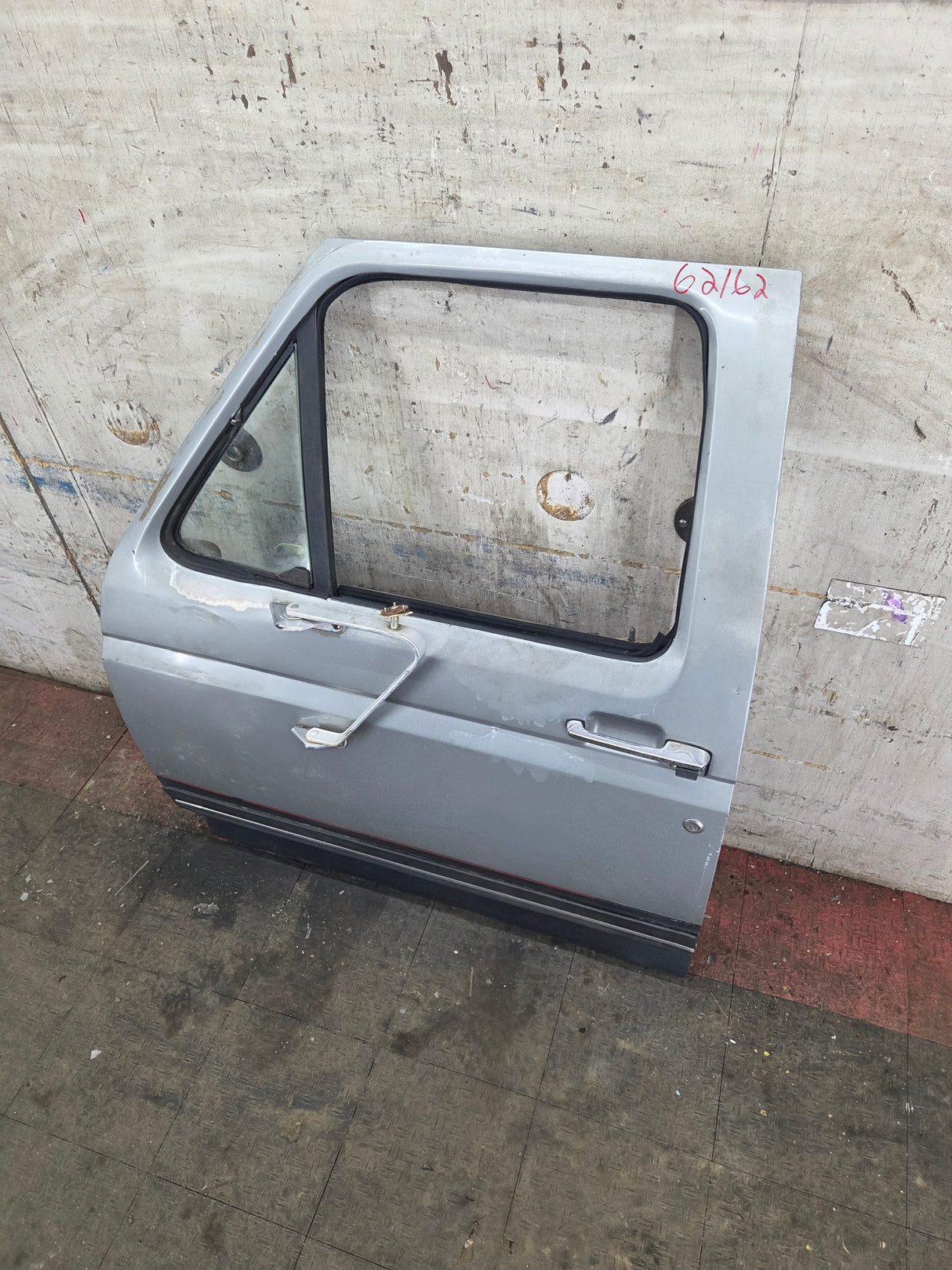 1987-1997 Ford F Series F250 F350 F450 F550 Driver Side Front Door LH