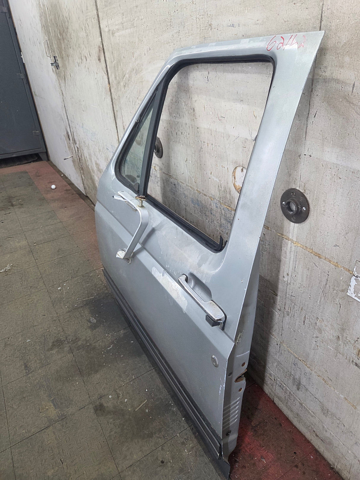 1987-1997 Ford F Series F250 F350 F450 F550 Driver Side Front Door LH