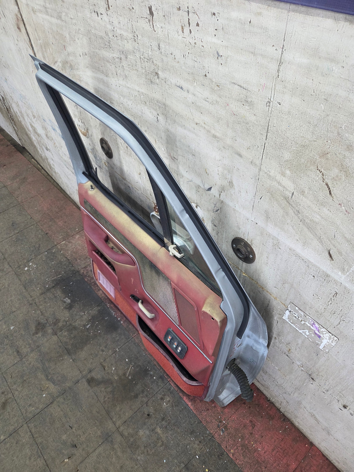 1987-1997 Ford F Series F250 F350 F450 F550 Driver Side Front Door LH