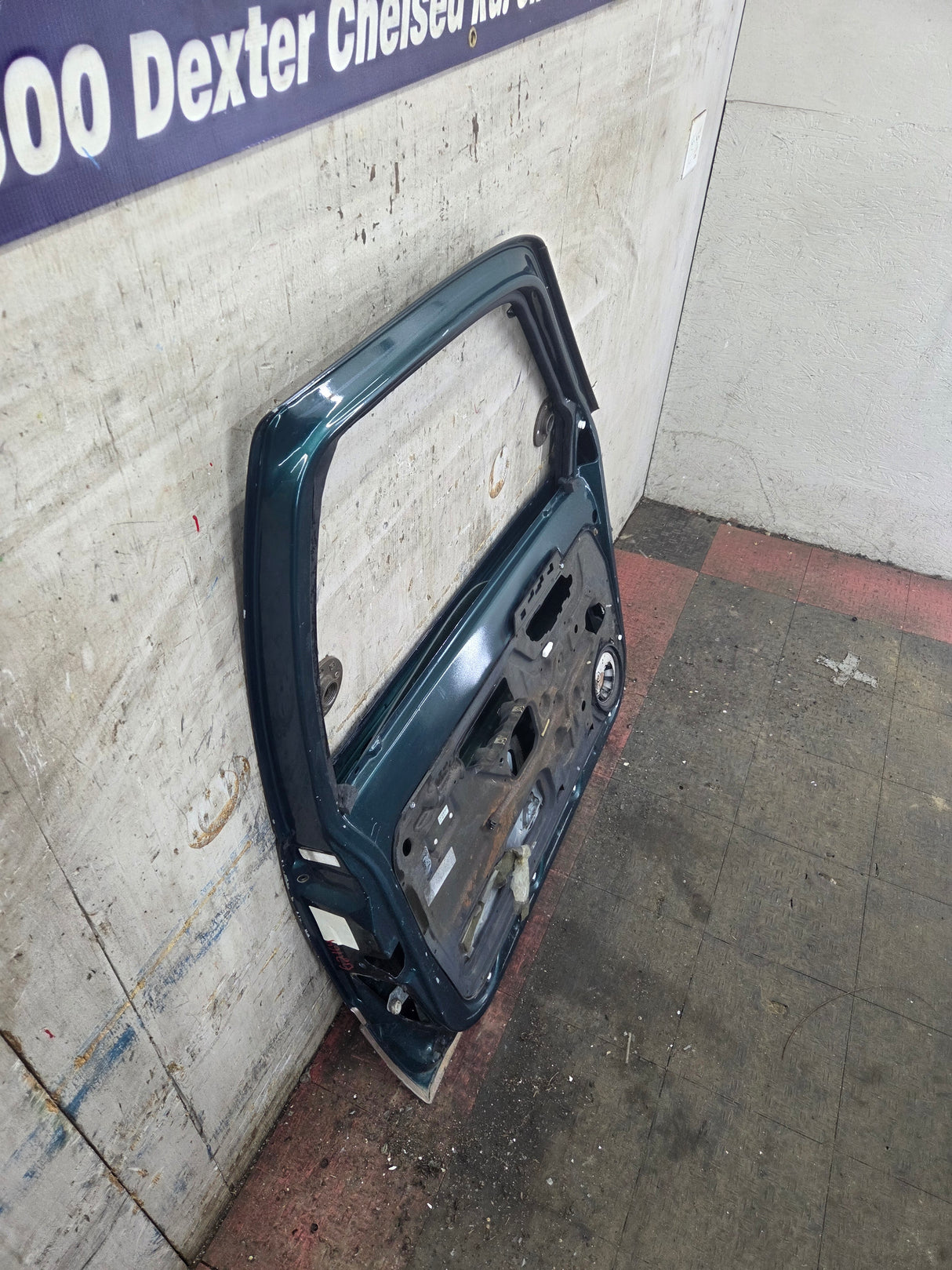 1988-2000 Chevrolet Silverado Suburban GMC Sierra LH Front Driver Side Door