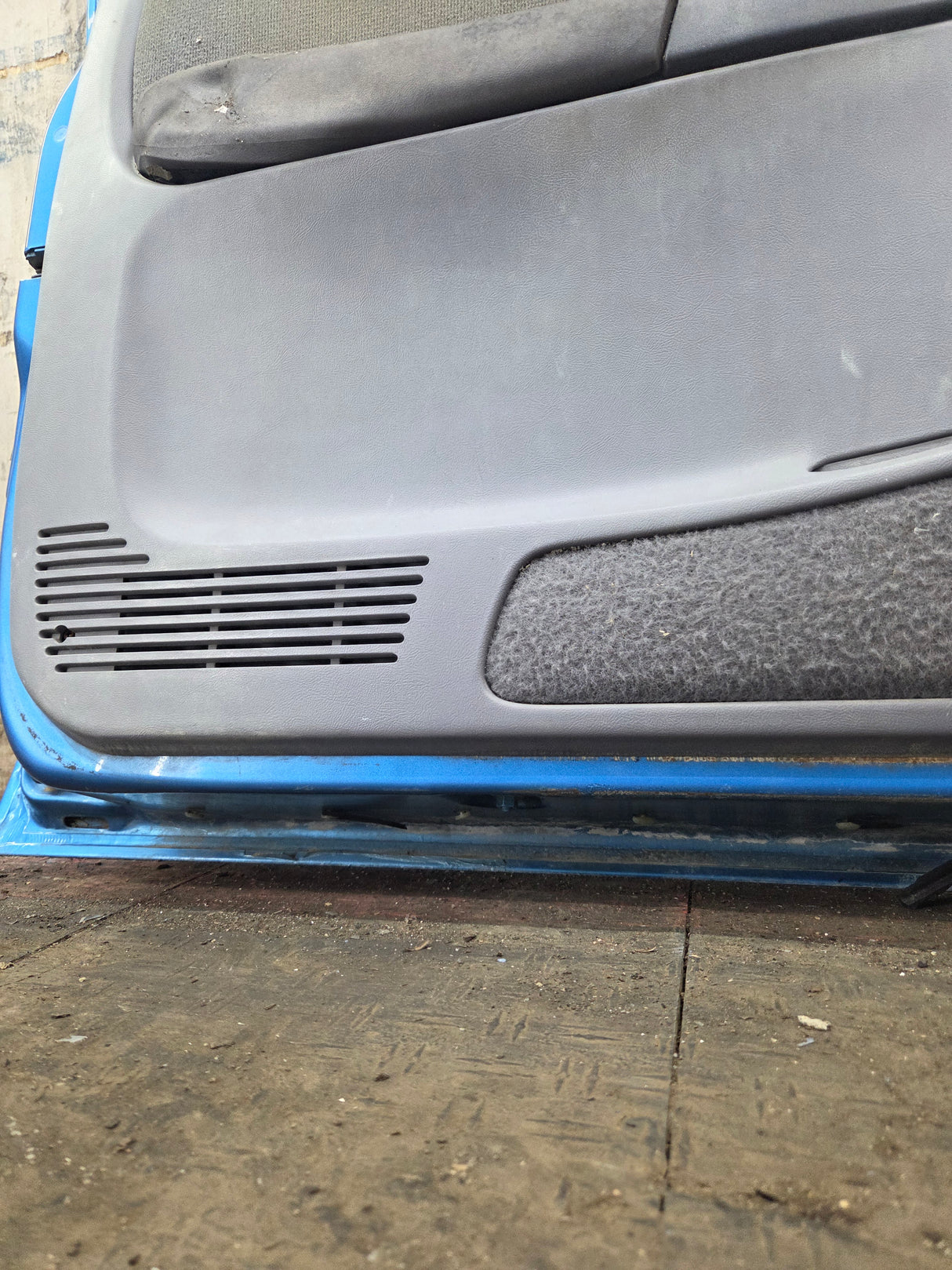 1993-2002 Ford Ranger Driver Side Front Left Hand Door