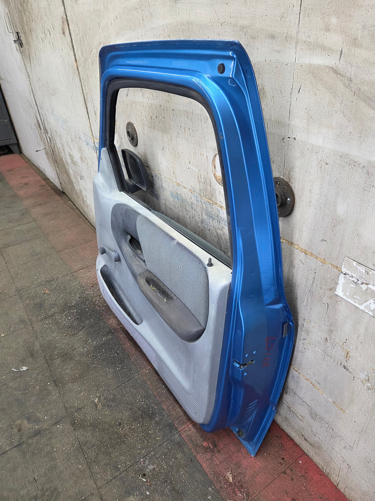 1993-2002 Ford Ranger Passenger Side Front Right Hand Door