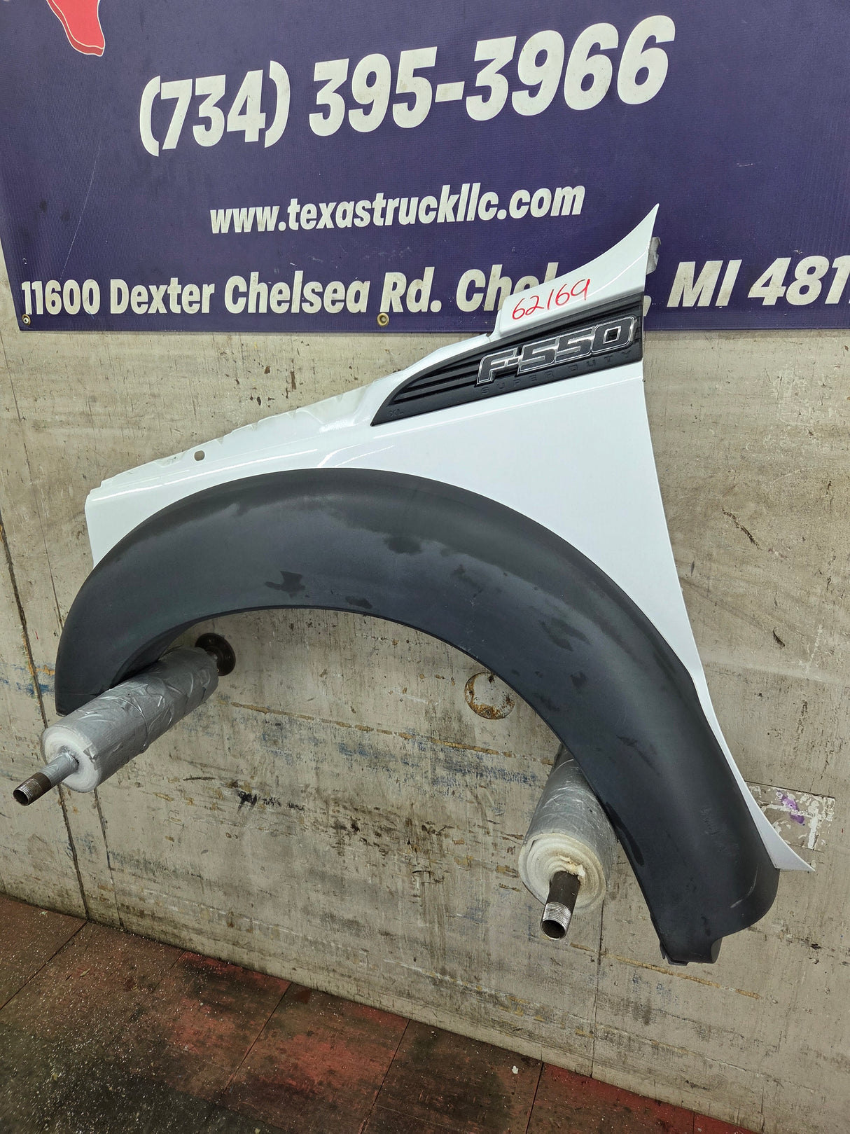 2011-2016 Ford Super Duty F450 F550 LH Driver Side Front Fender