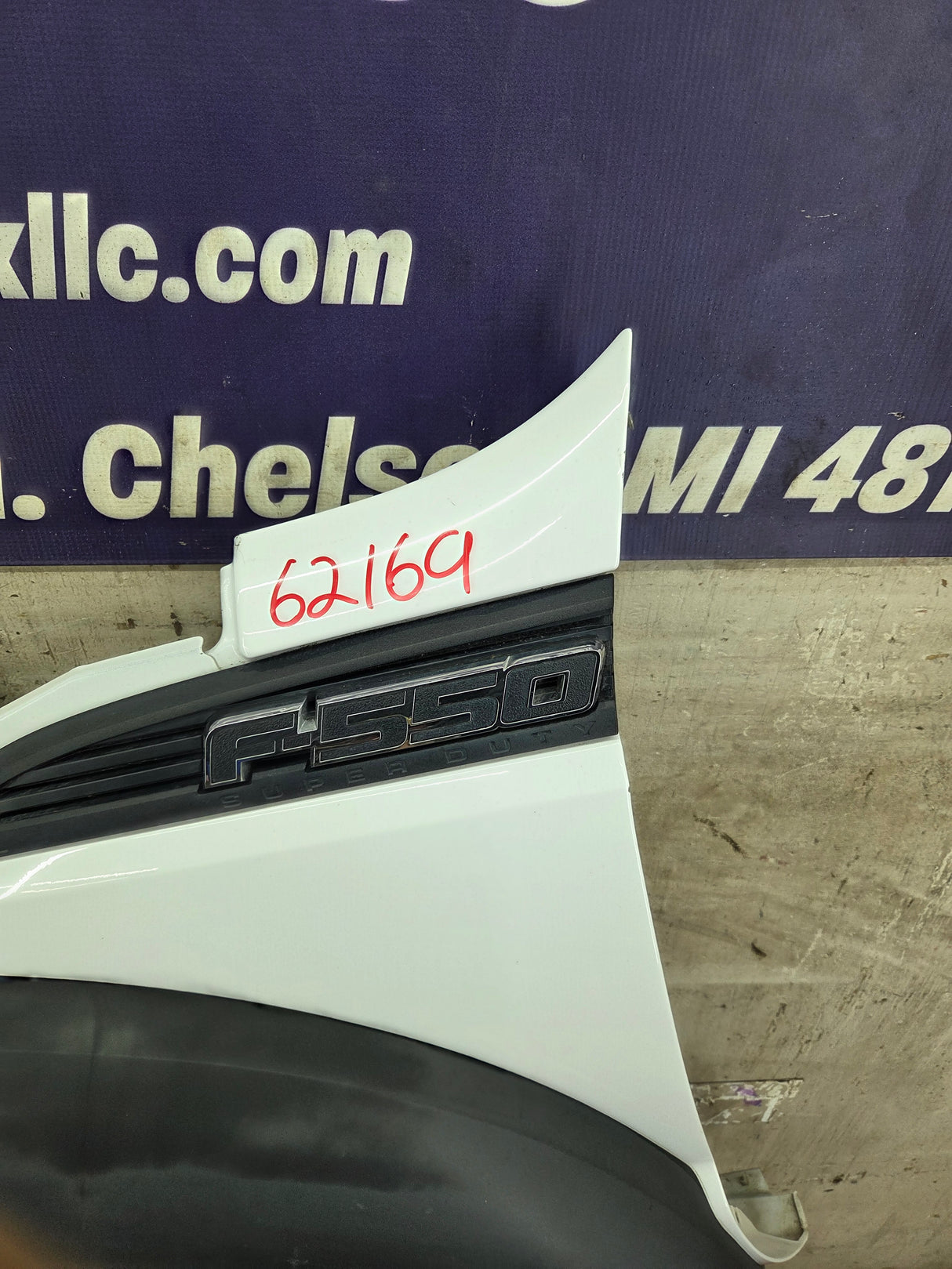 2011-2016 Ford Super Duty F450 F550 LH Driver Side Front Fender