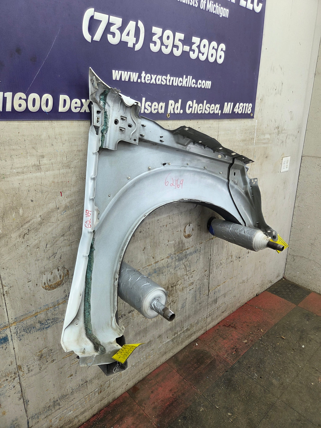 2011-2016 Ford Super Duty F450 F550 LH Driver Side Front Fender