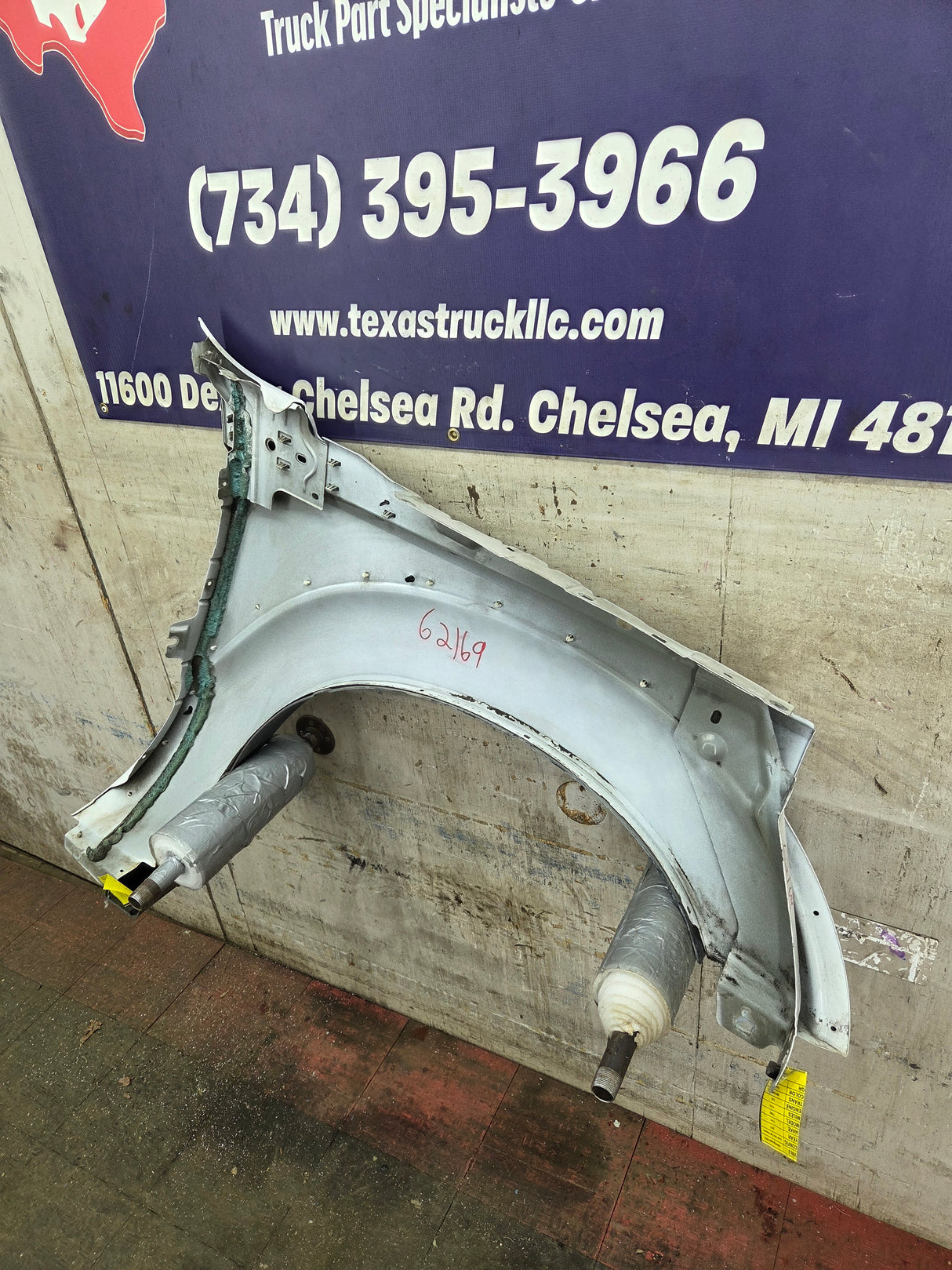 2011-2016 Ford Super Duty F450 F550 LH Driver Side Front Fender