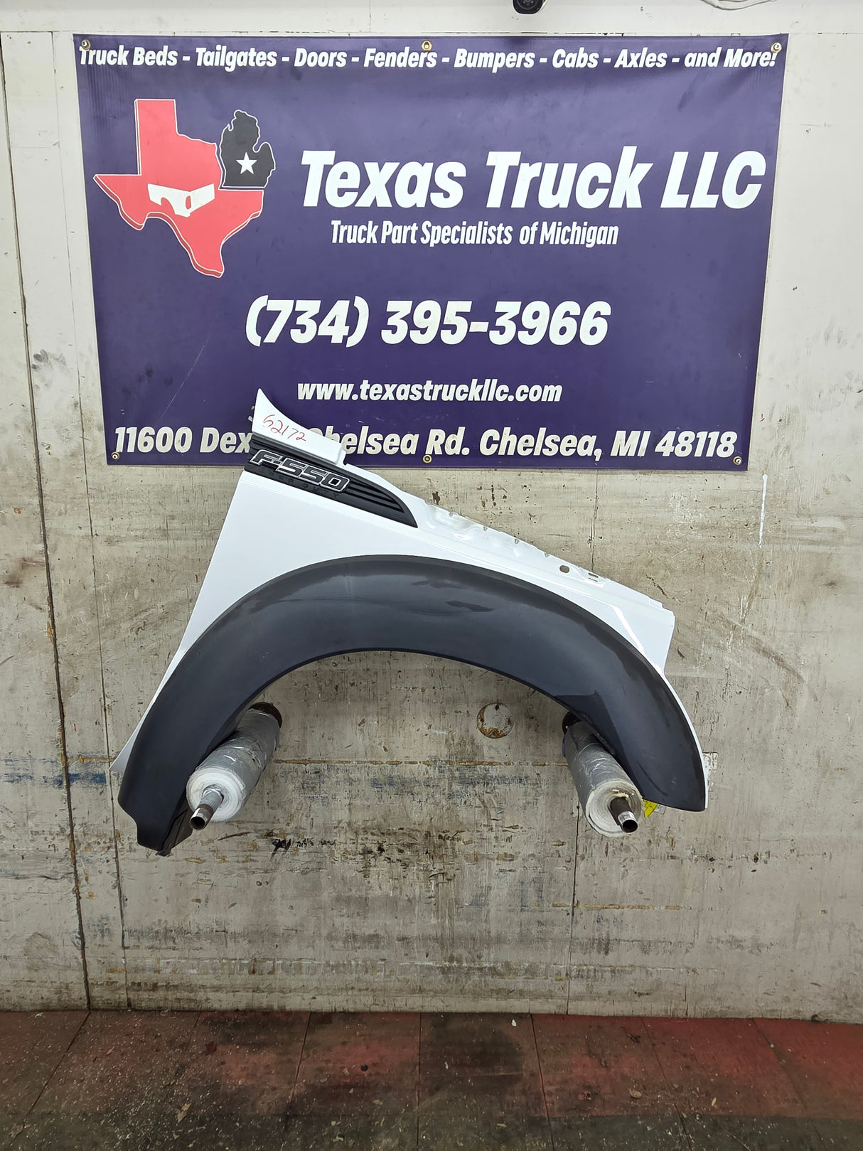 2011-2016 Ford Super Duty F450 F550 RH Passenger Side Front Fender